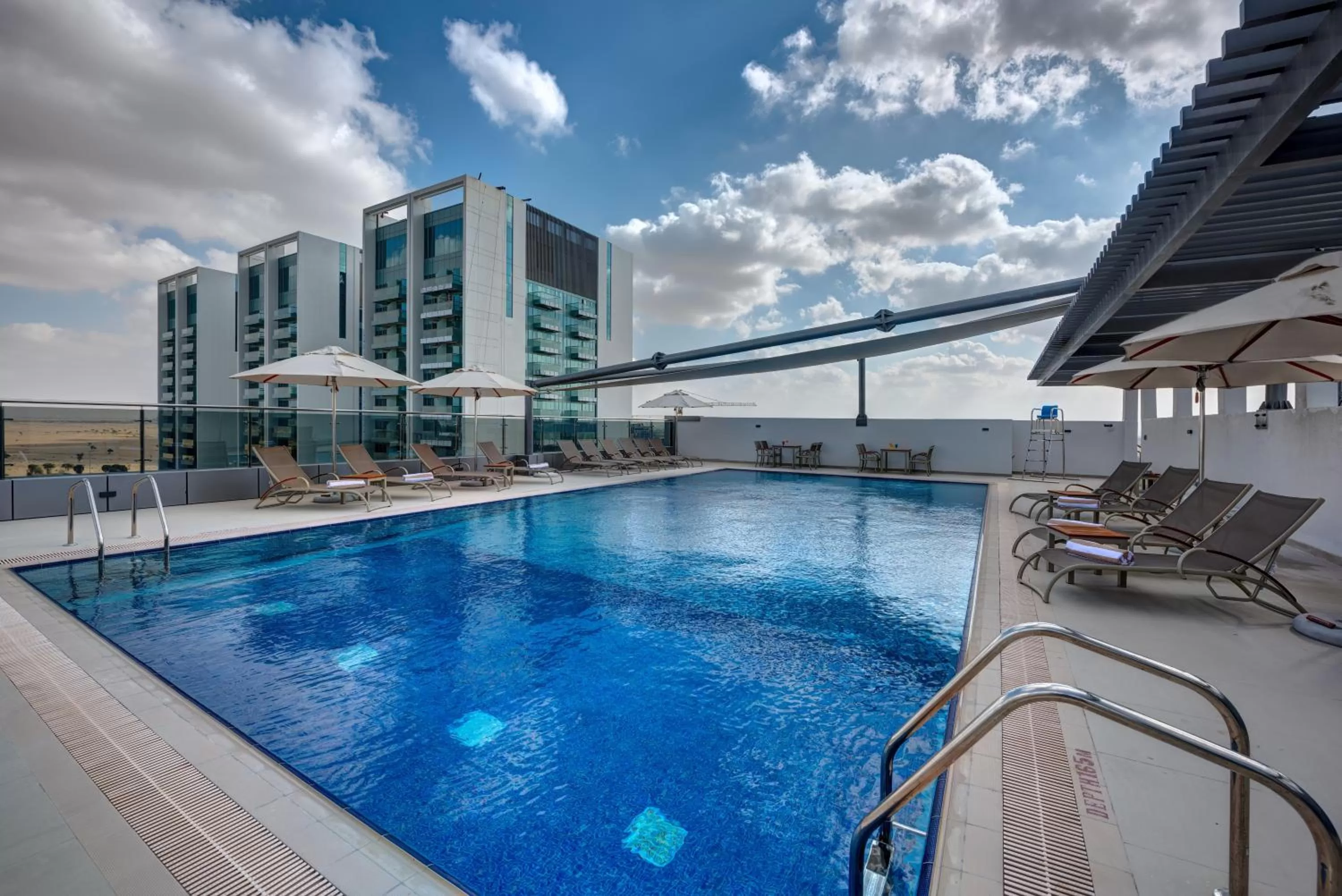 Swimming pool in The S Hotel Al Barsha