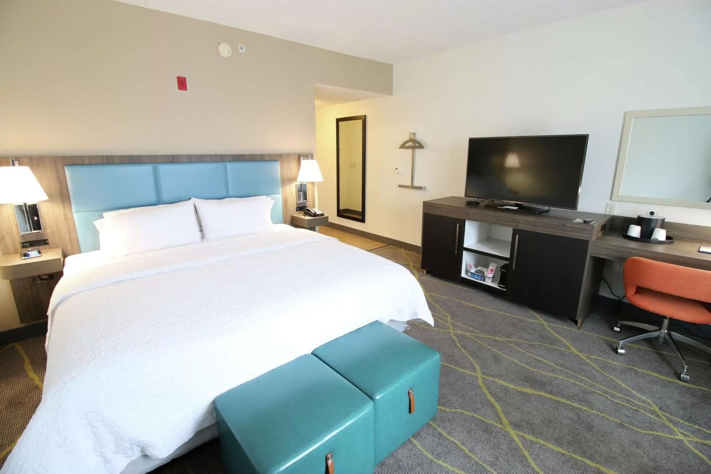 Bedroom, Bed in Hampton Inn & Suites Palm Coast