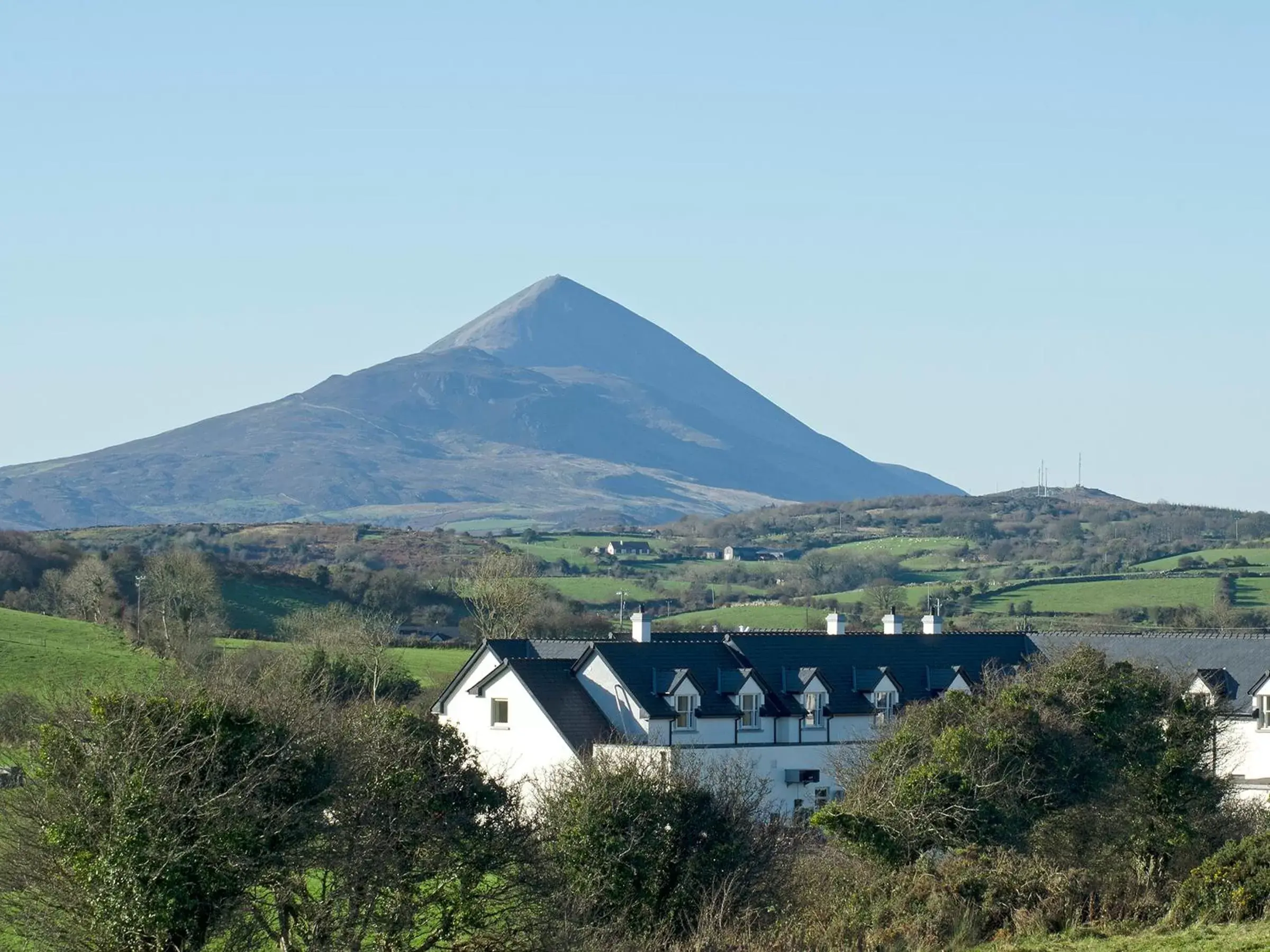 Facade/entrance, Mountain View in Westport Country Lodge Hotel