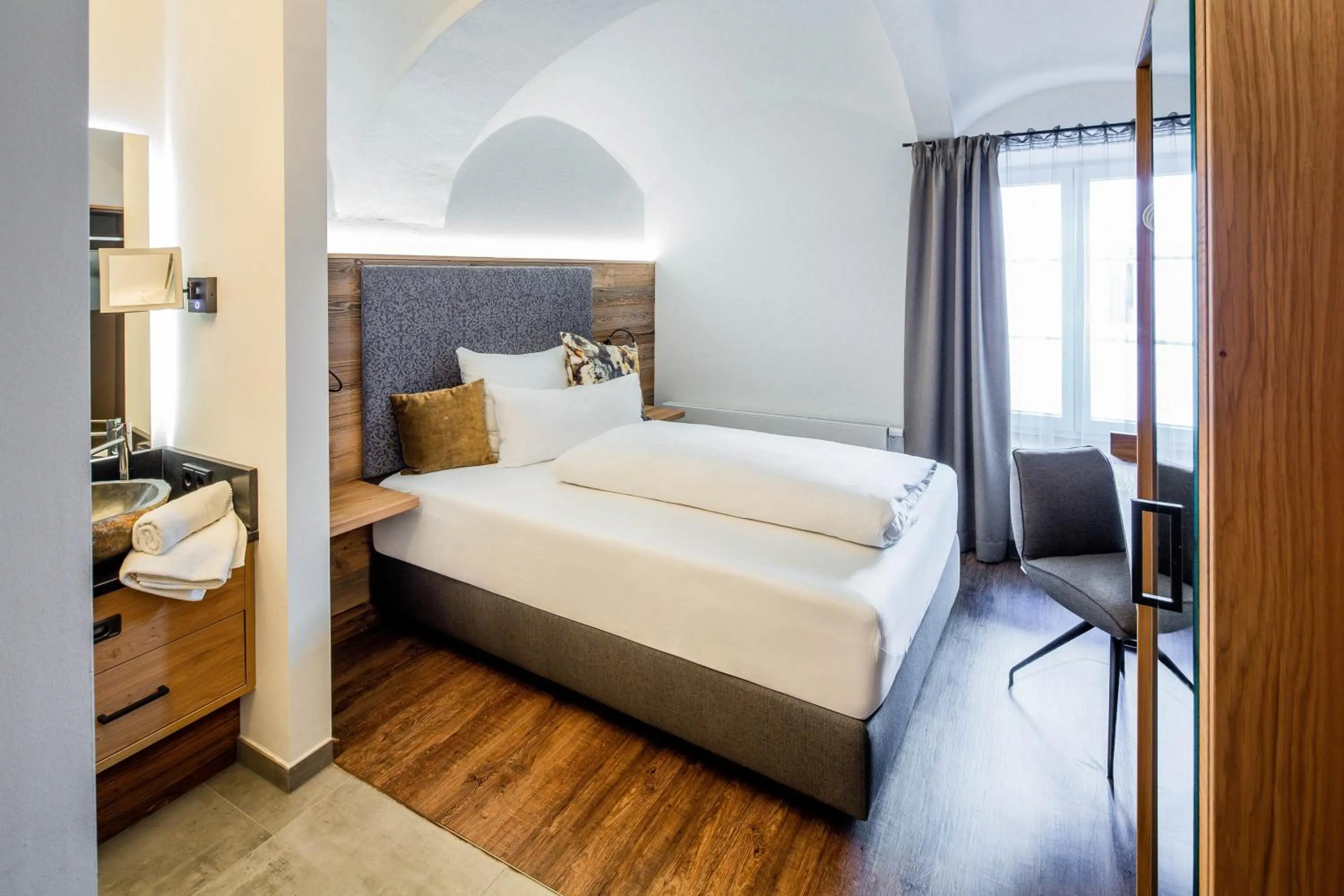 Bed in Hotel Zum Stemplinger Hansl