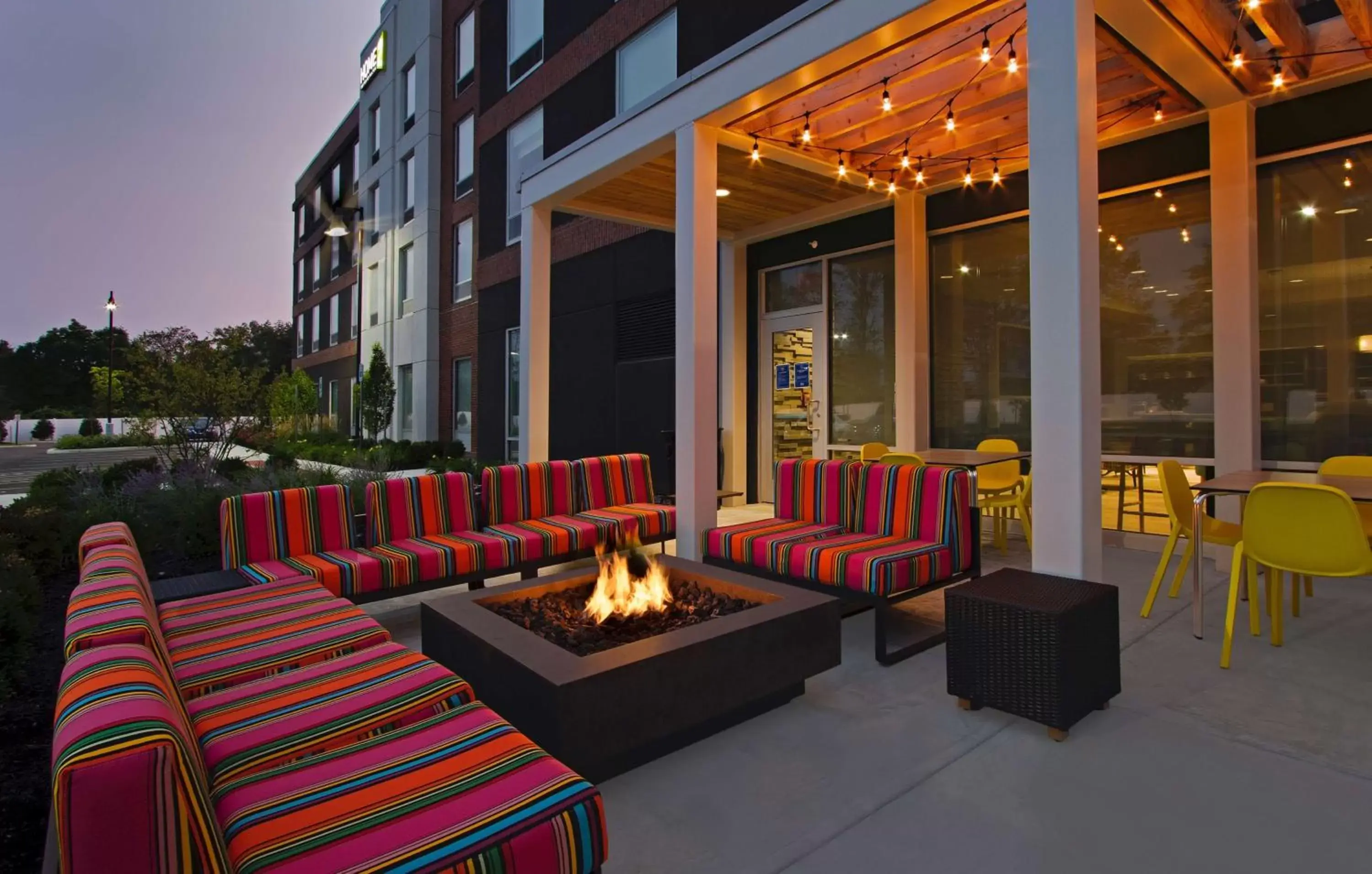 Patio in Home2 Suites By Hilton Grove City Columbus