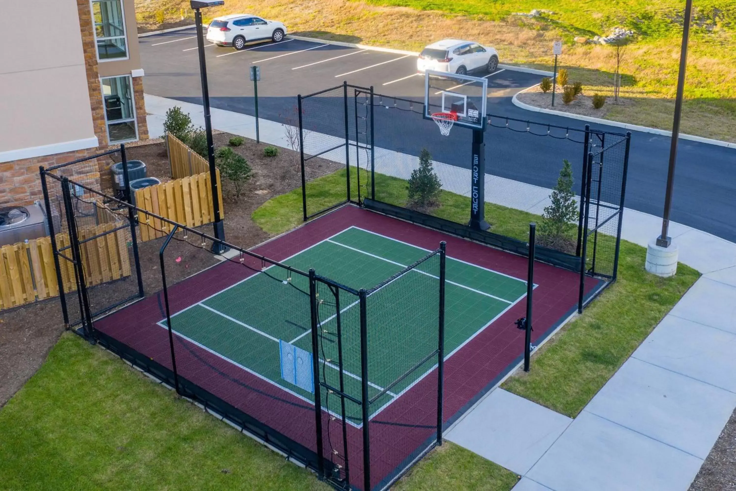 Area and facilities, Tennis/Squash in Residence Inn by Marriott Richmond at the Notch