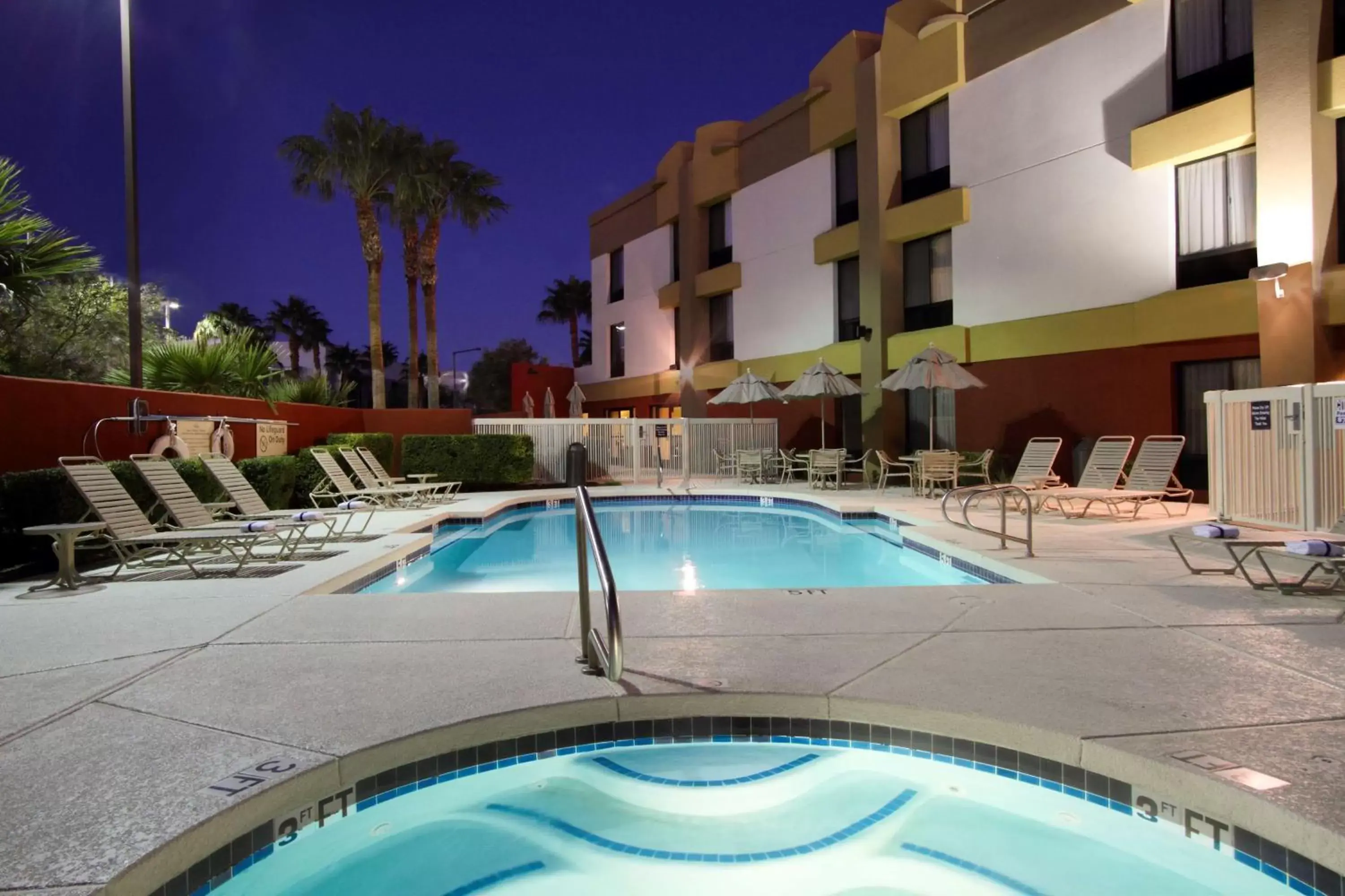 Pool view in Hampton Inn Las Vegas/Summerlin Pool view in Hampton Inn Las Vegas/Summerlin
