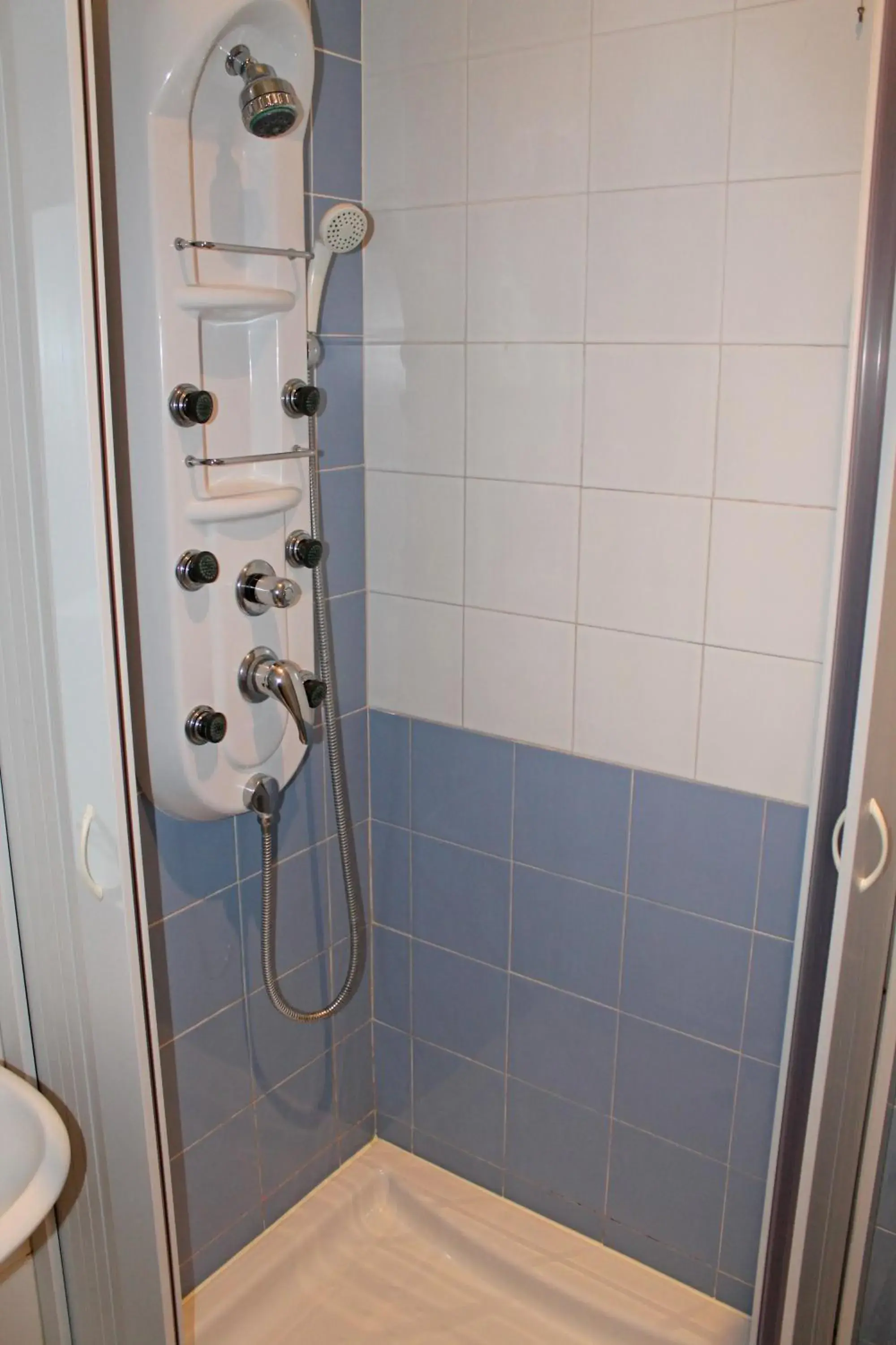 Bathroom in Hotel Porto Nobre