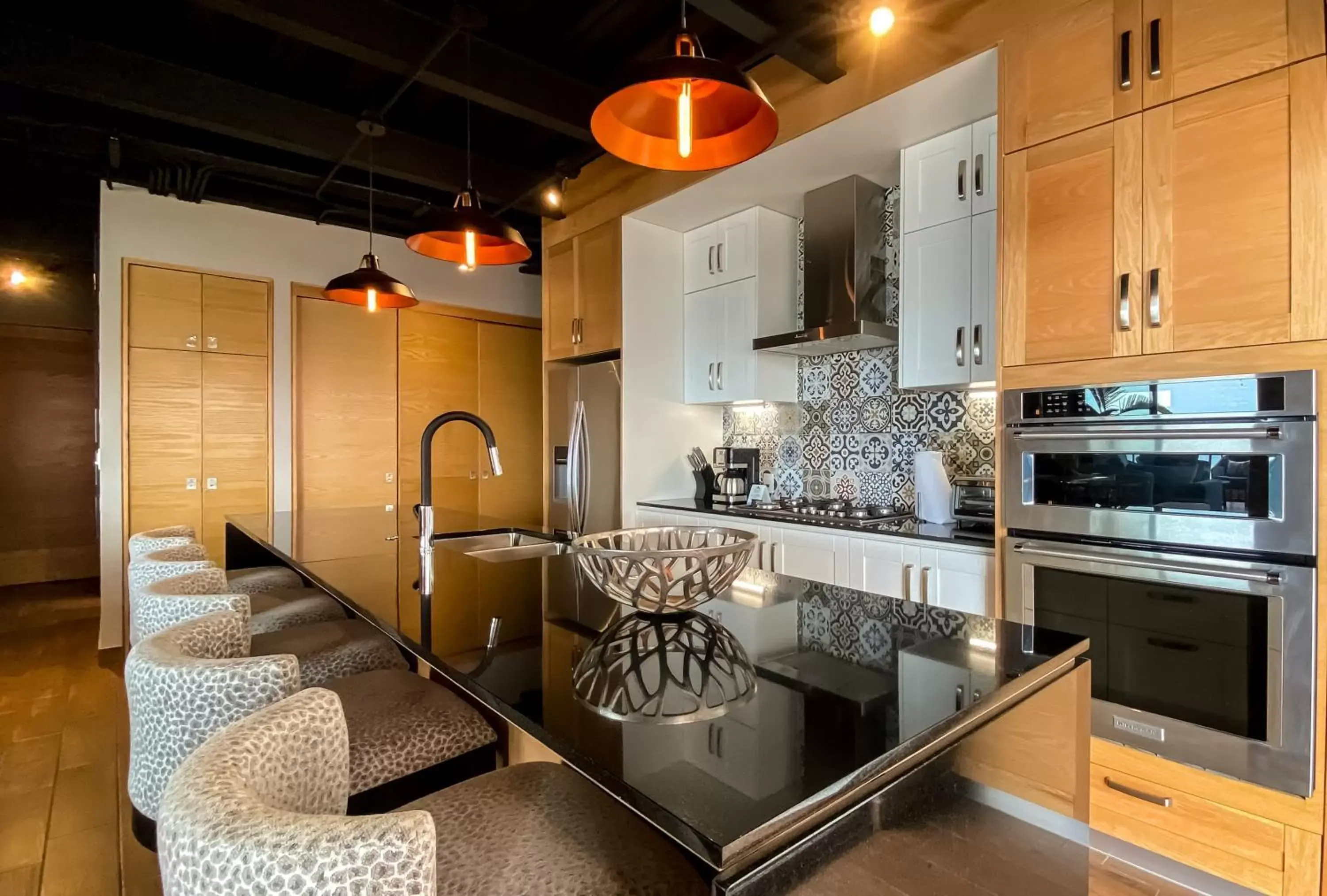 Kitchen or kitchenette, Kitchen/Kitchenette in Pinnacle Resorts 179 - Adults Only