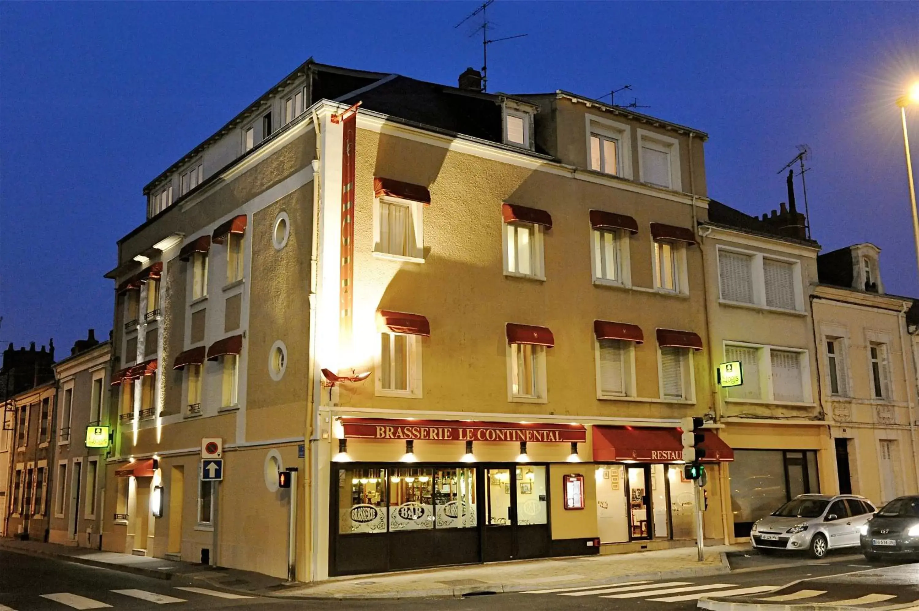 Property Building in Logis Hotel Le Continental