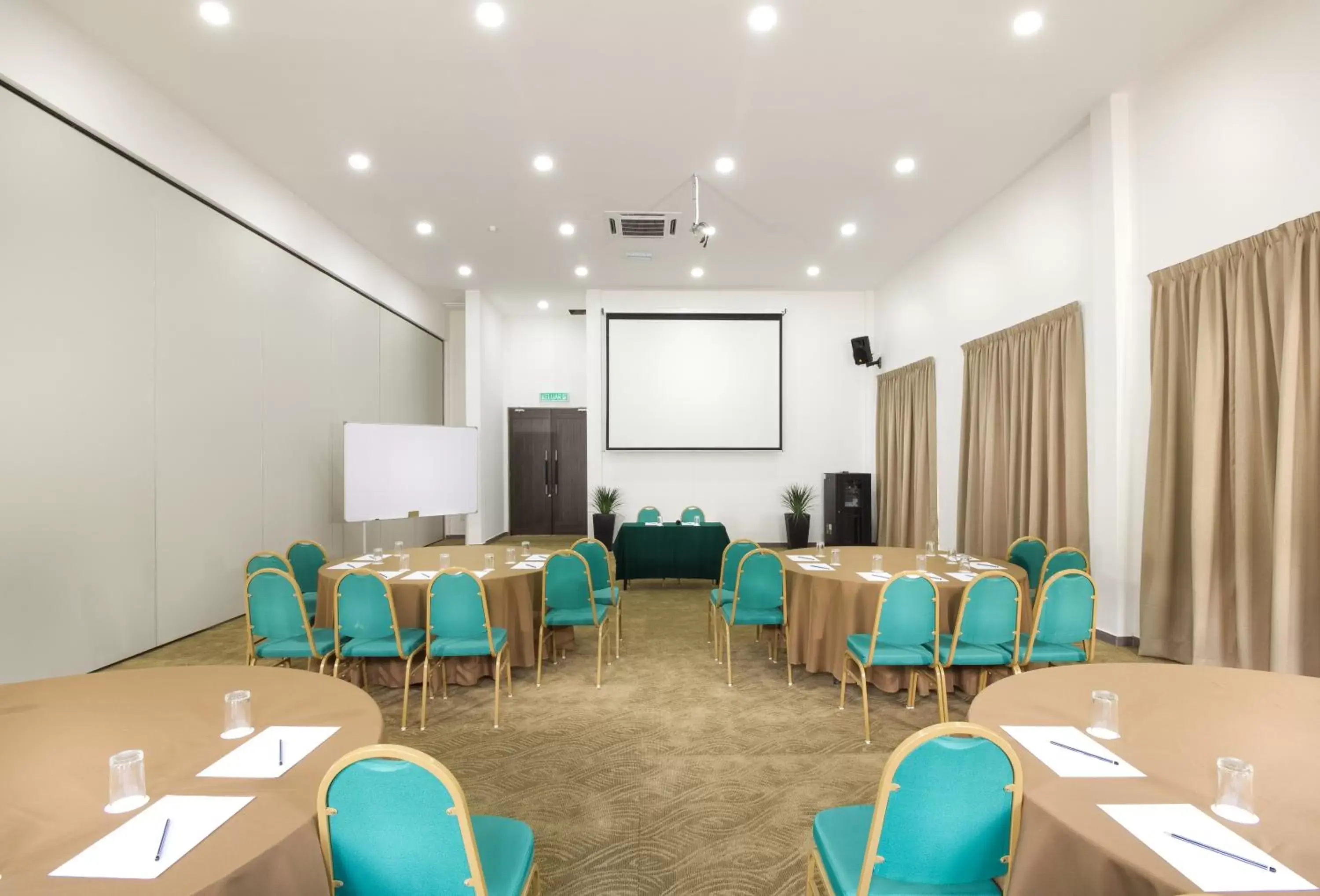 Meeting/conference room in ēRYA by SURIA Hot Spring Bentong
