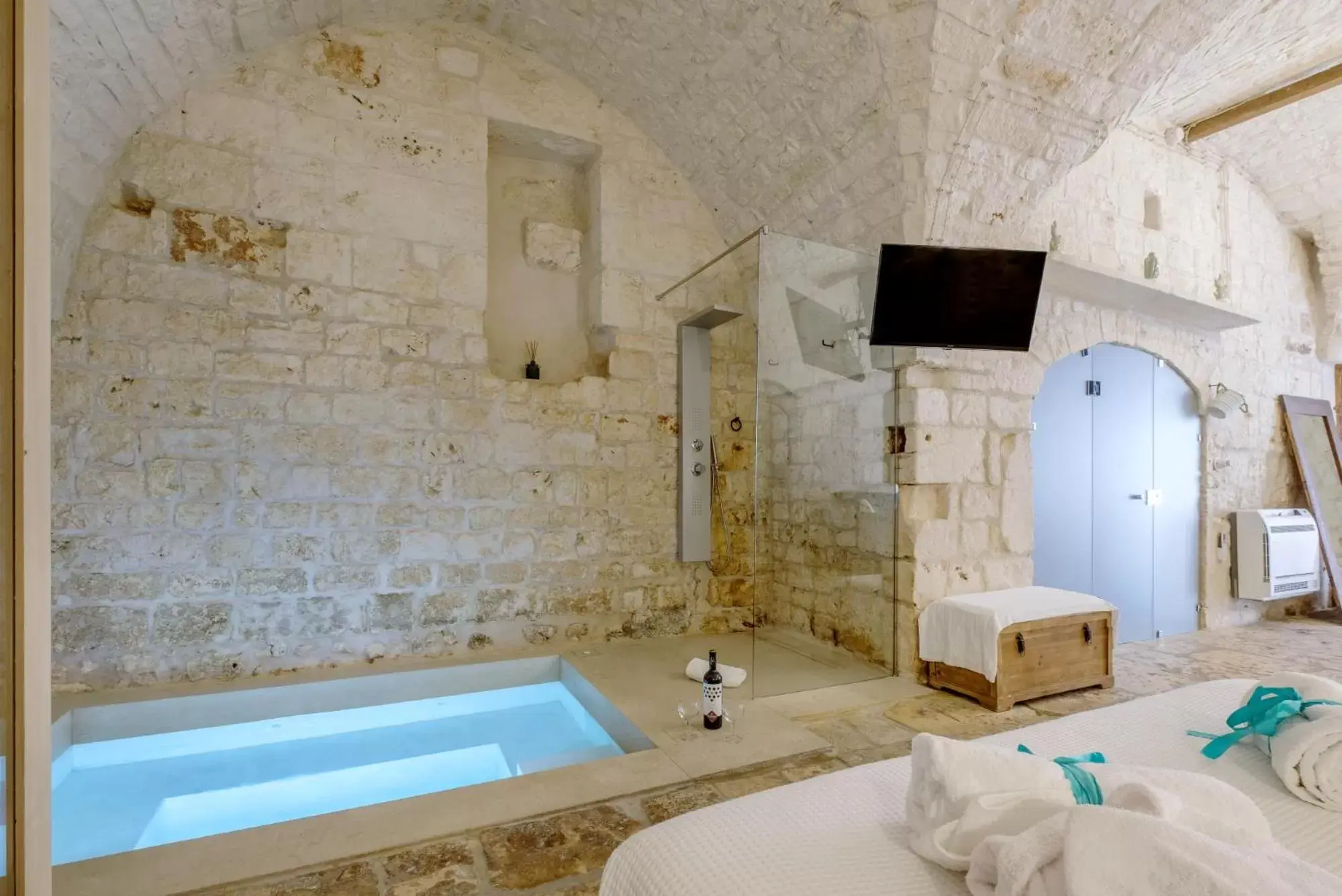 Swimming pool in Dama Bianca Boutique Hotel Ostuni