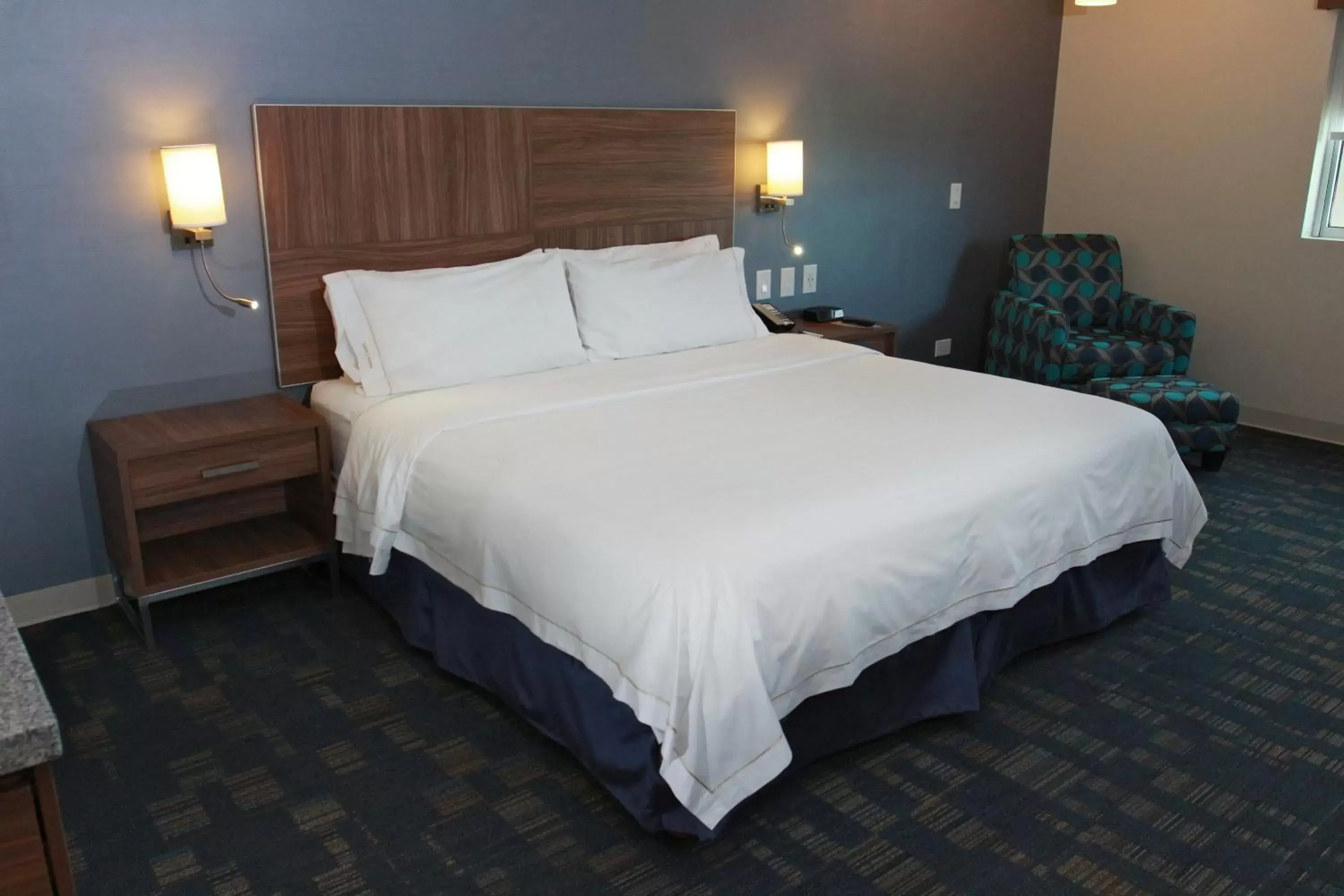 Photo of the whole room, Bed in Holiday Inn Express & Suites Mexicali, an IHG Hotel