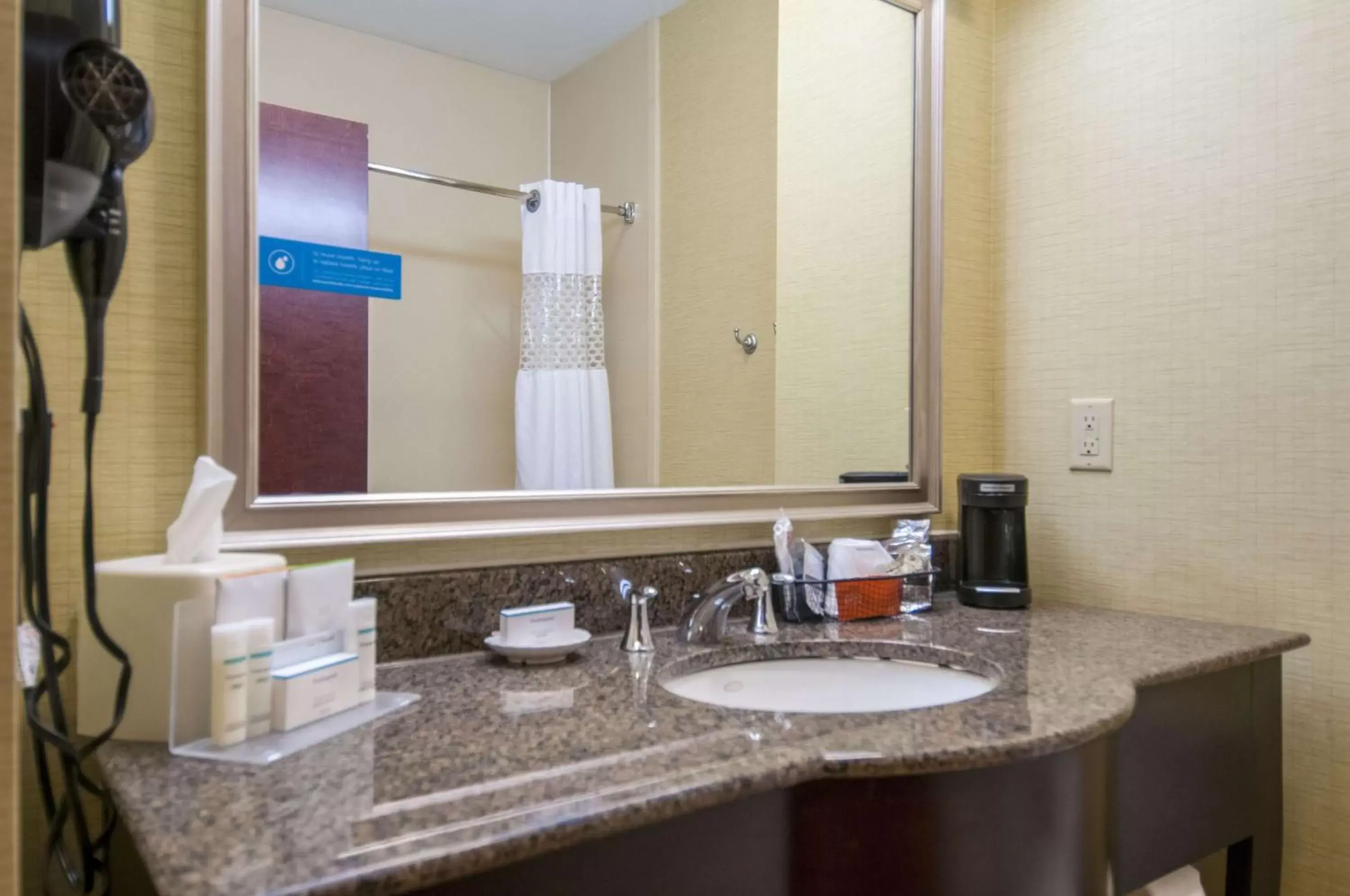 Bathroom in Hampton Inn and Suites Waxahachie Bathroom in Hampton Inn and Suites Waxahachie