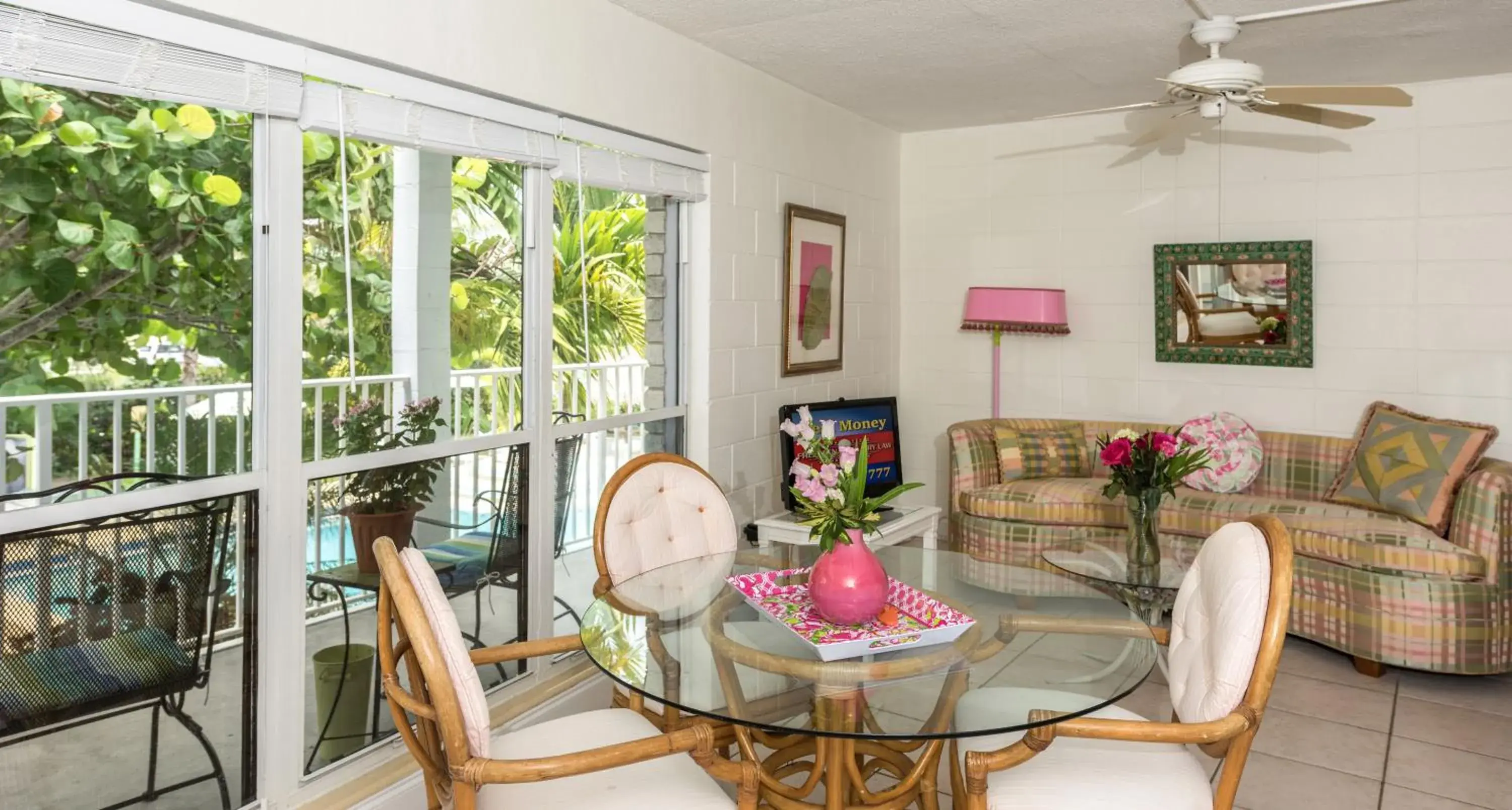 Dining Area in South Beach Place - Vero Beach