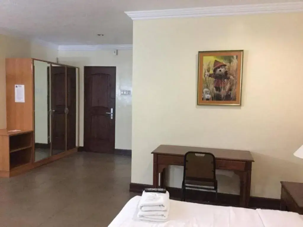 Bedroom, Bed in Dottie's Place Hotel & Restaurant Bedroom, Bed in Dottie's Place Hotel & Restaurant