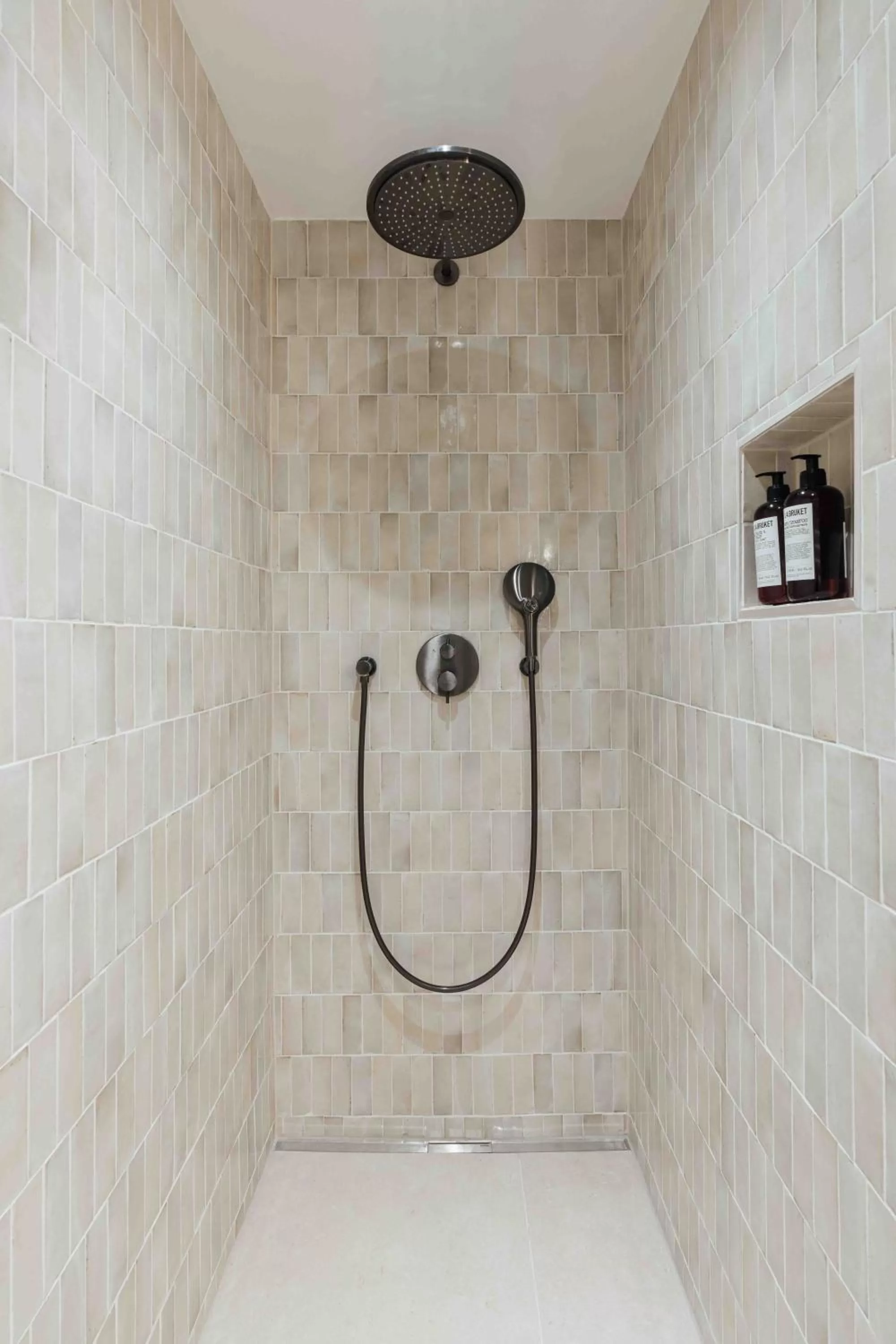 Shower in Clemonte Hotel - Your Reception-less Boutique Hideaway