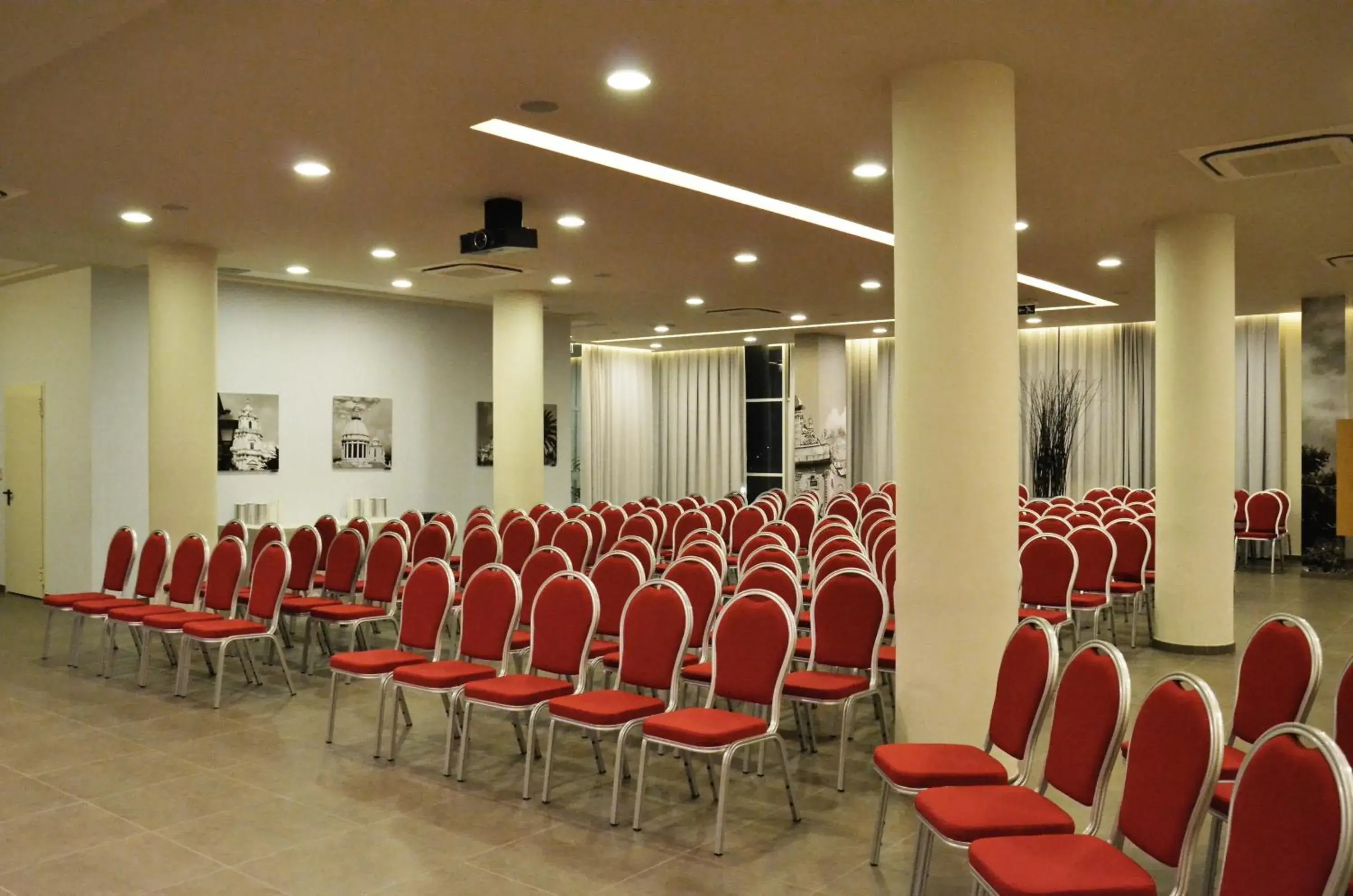 Business facilities in Hotel Torre Del Sud