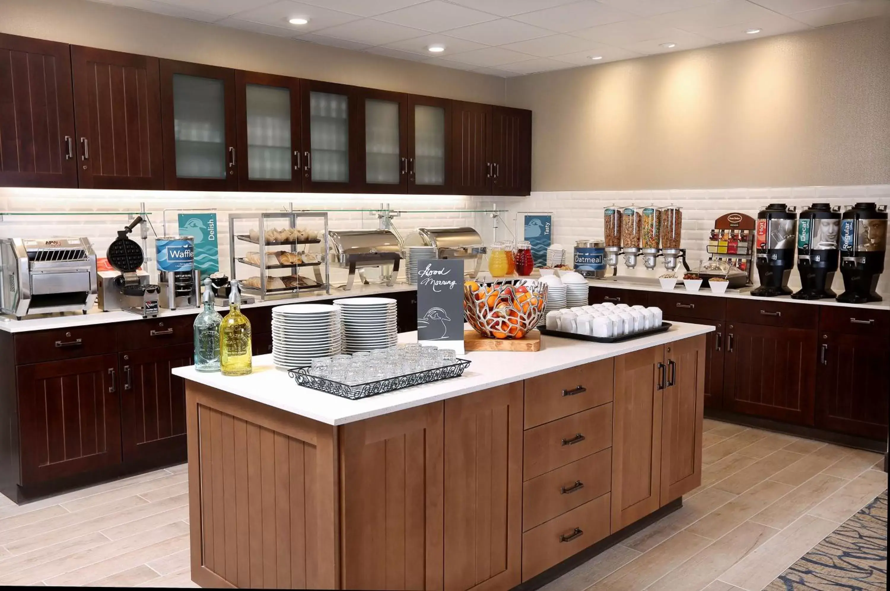 Dining area, Kitchen/Kitchenette in Homewood Suites By Hilton West Fargo/Sanford Medical Center