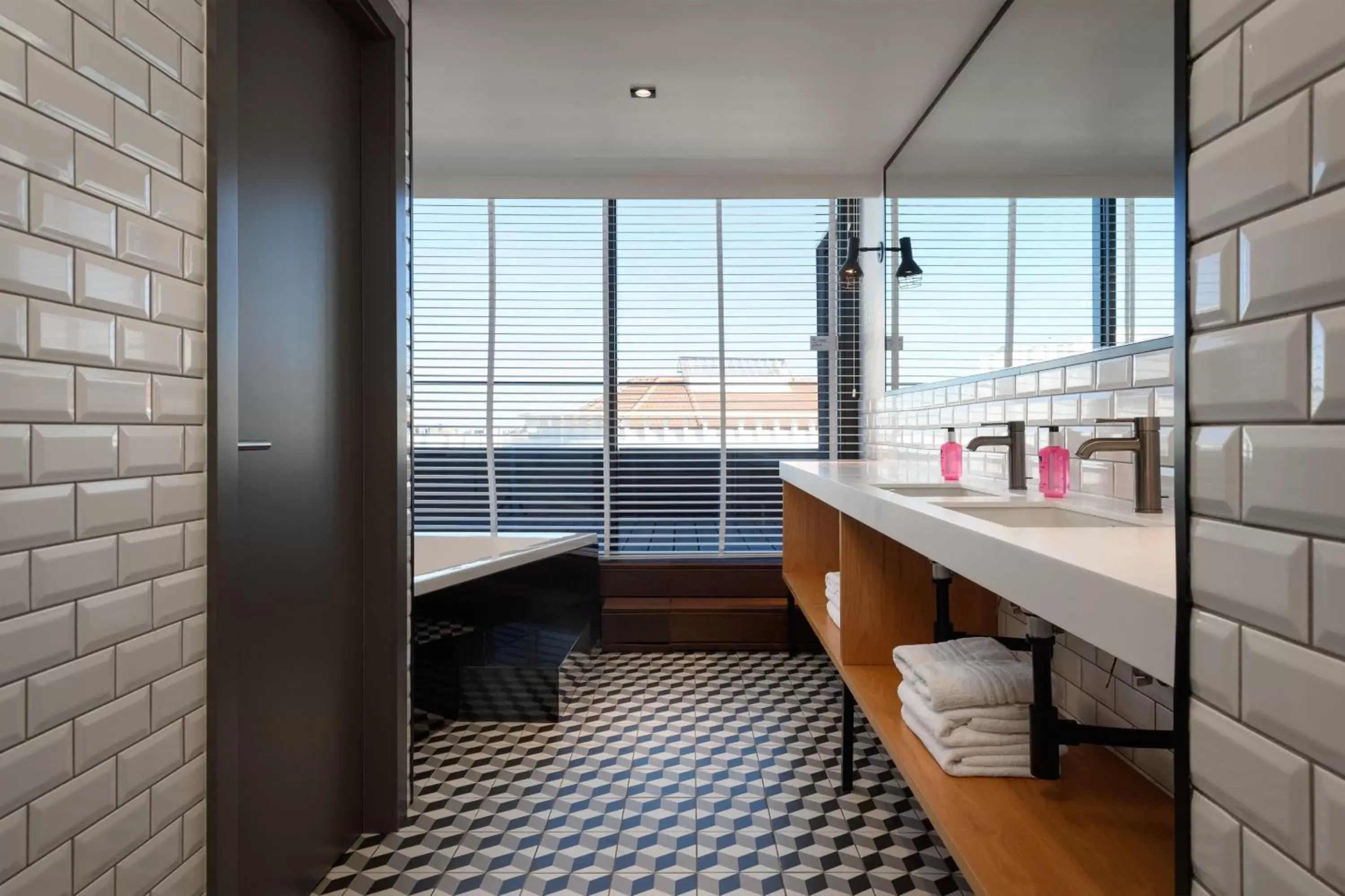 Bathroom in Moxy Lisbon City