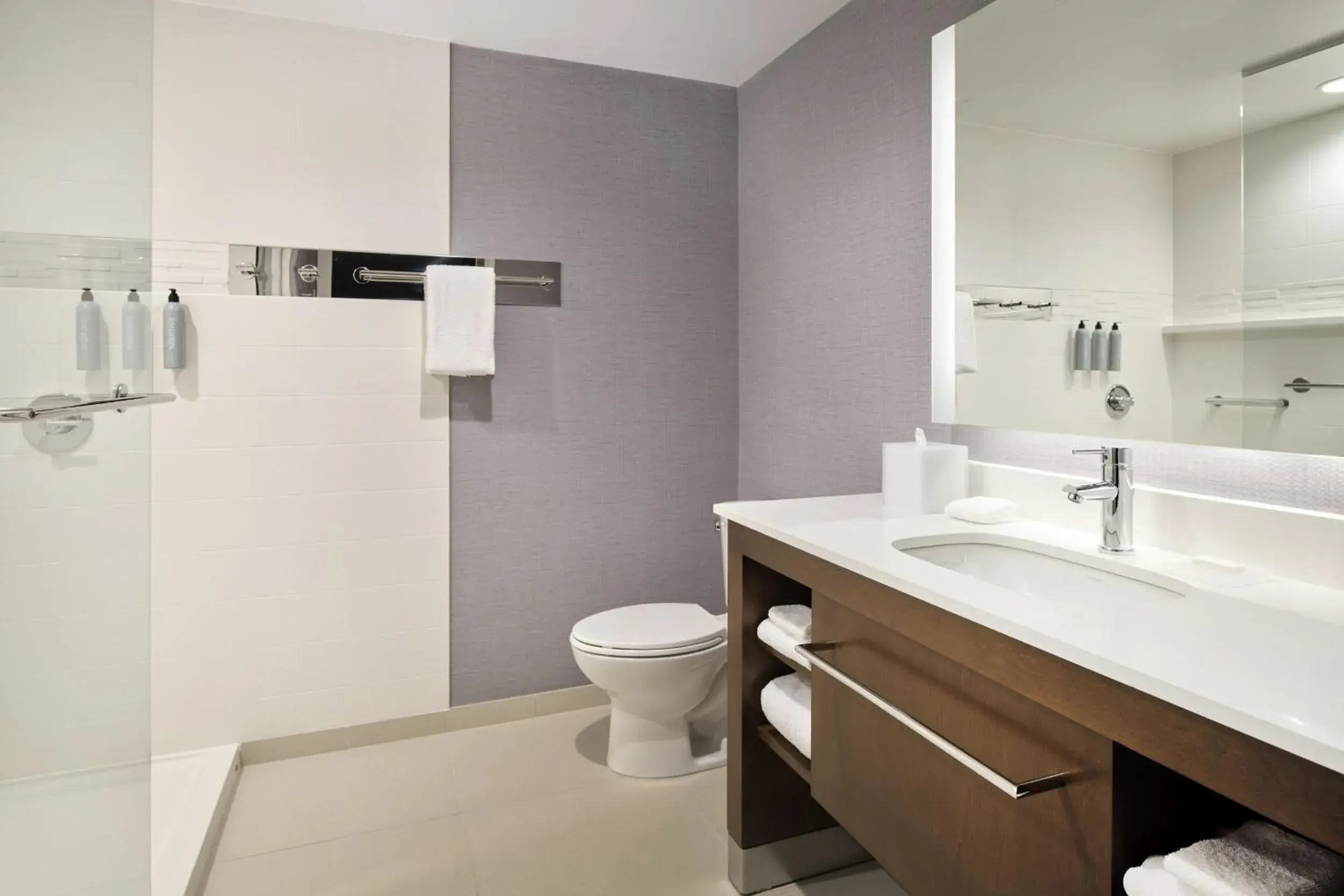 Shower, Bathroom in Residence Inn by Marriott Oakland Downtown