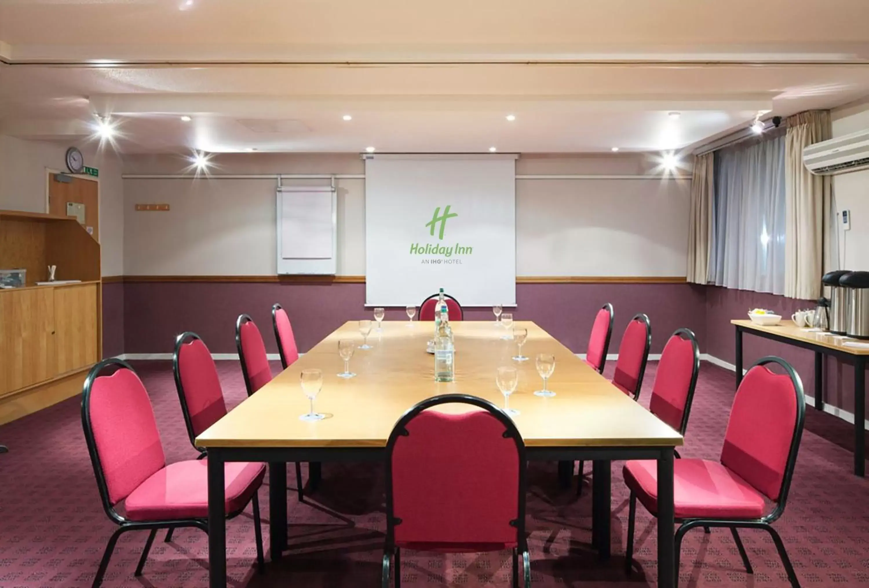 Meeting/conference room in Holiday Inn Slough Windsor, an IHG Hotel
