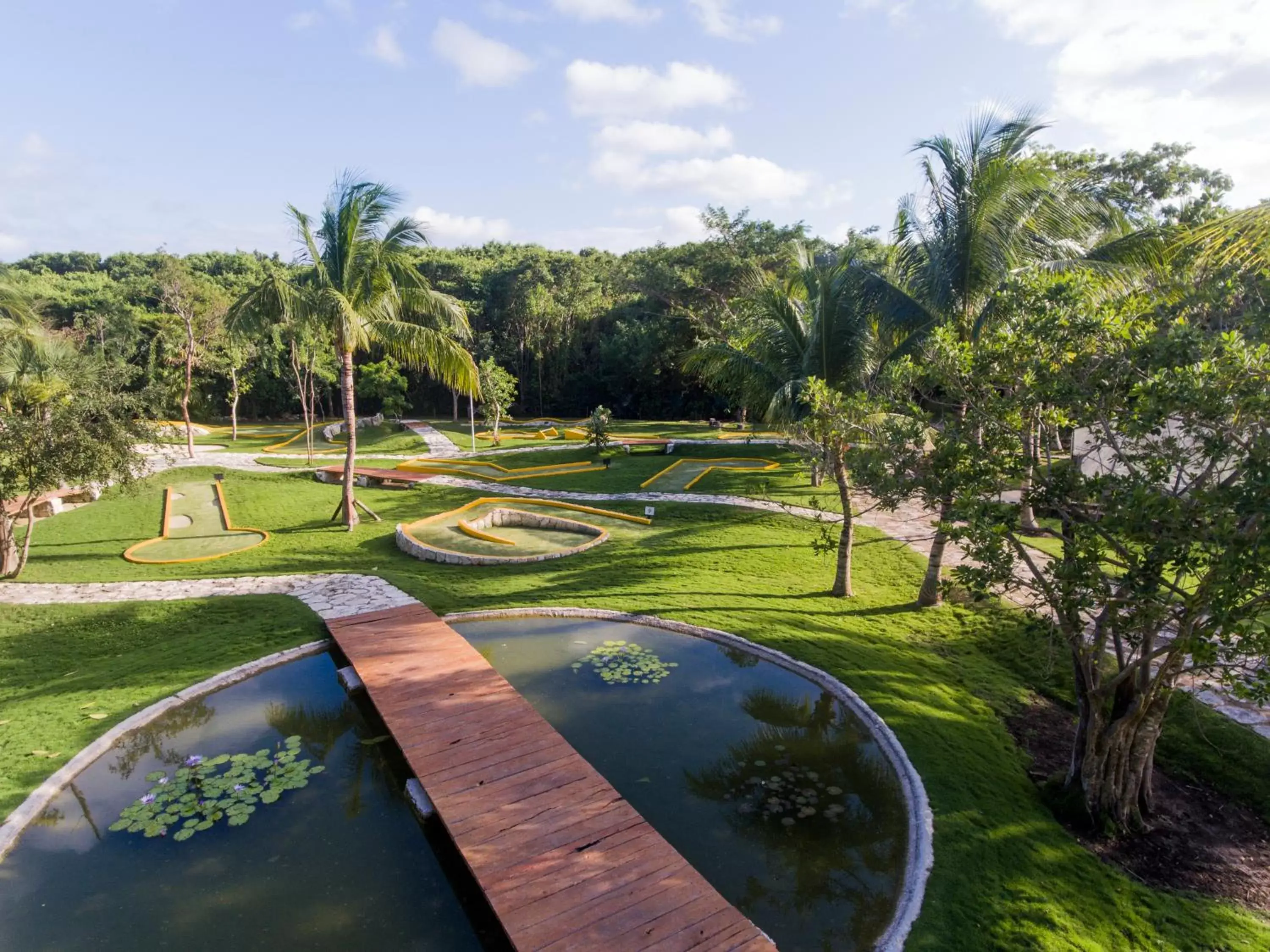 Minigolf, Pool View in Grand Velas Riviera Maya - All Inclusive