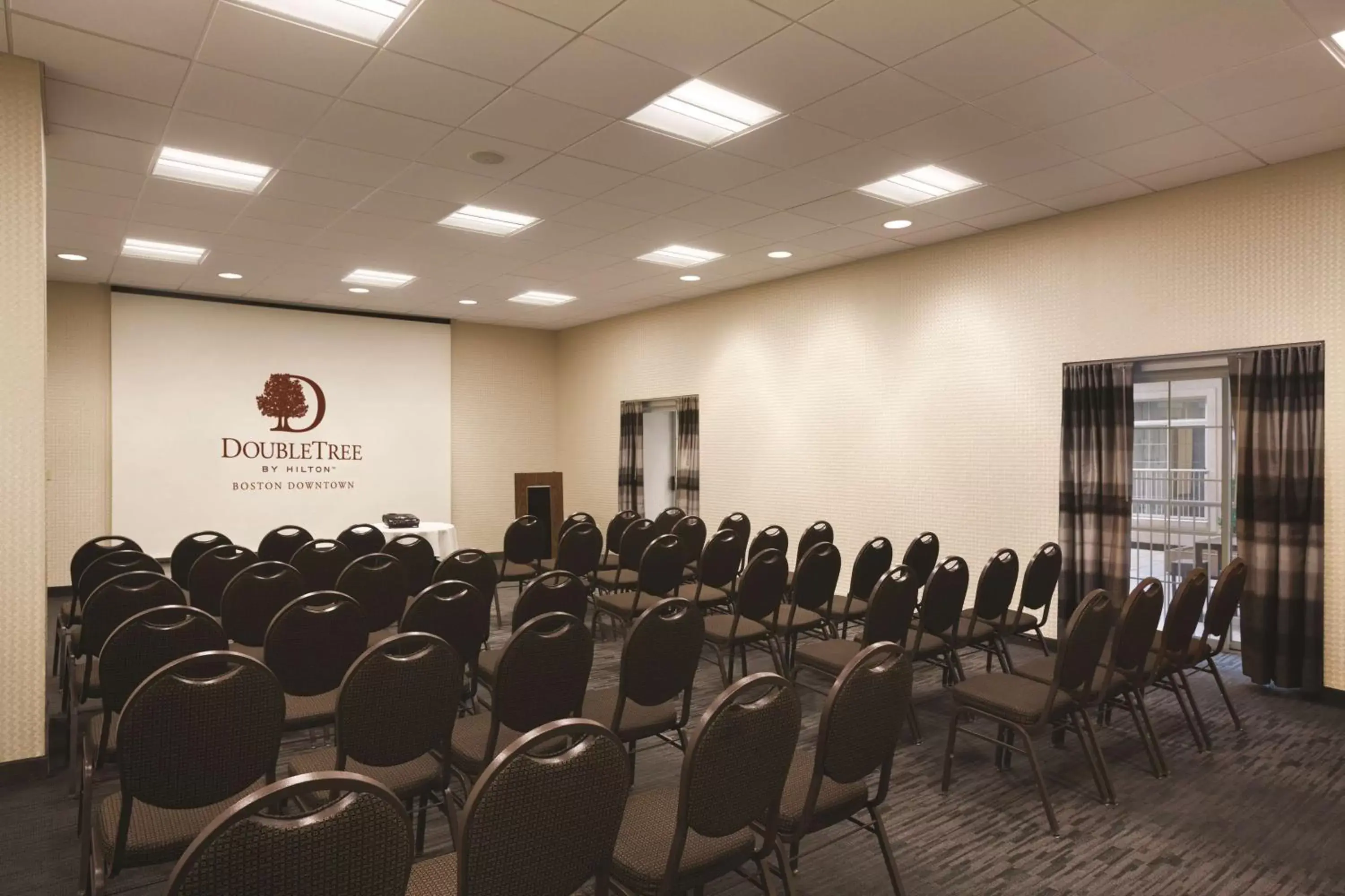 Meeting/conference room in DoubleTree by Hilton Hotel Boston - Downtown