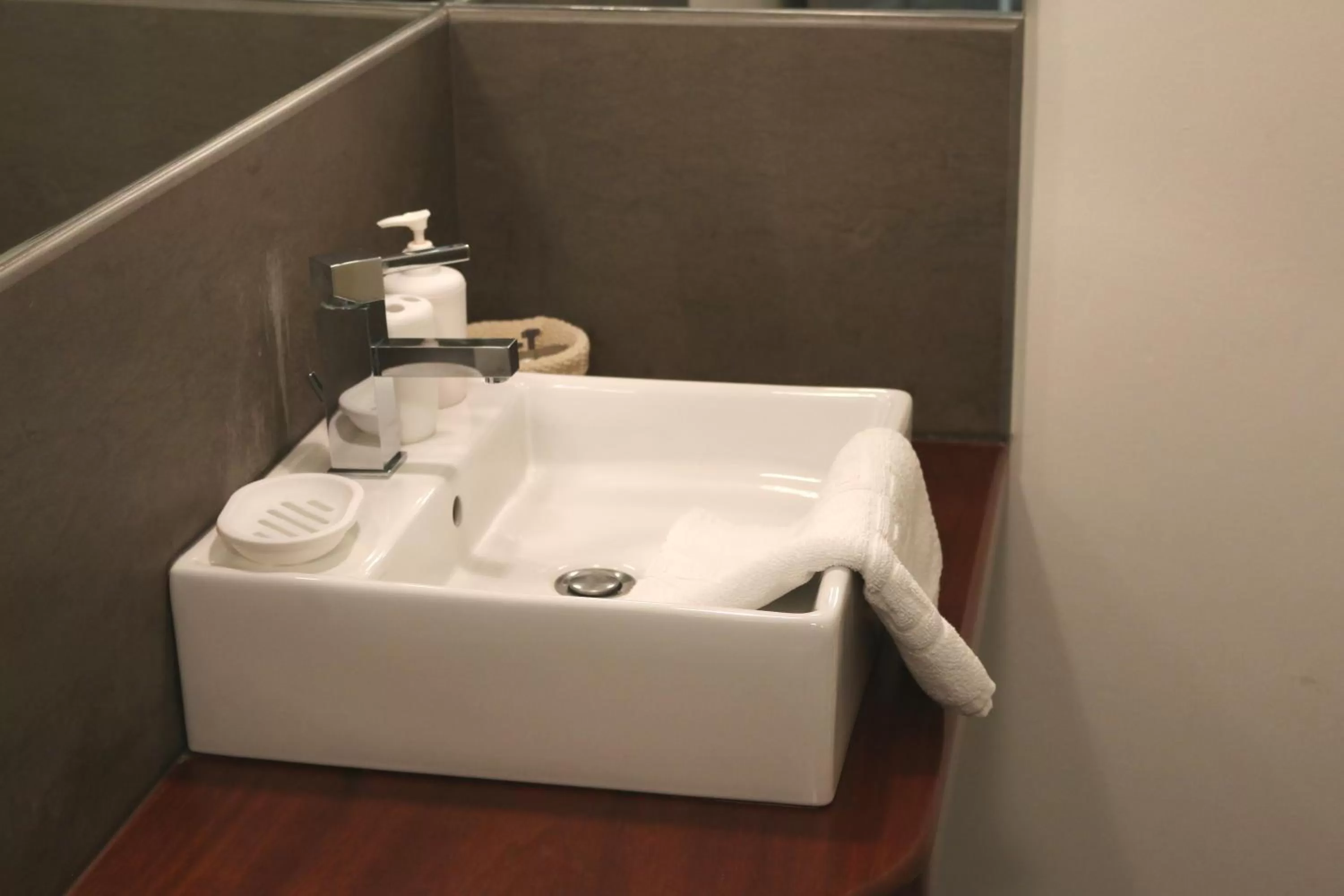 Shower in B&B Barone Sieri Pepoli