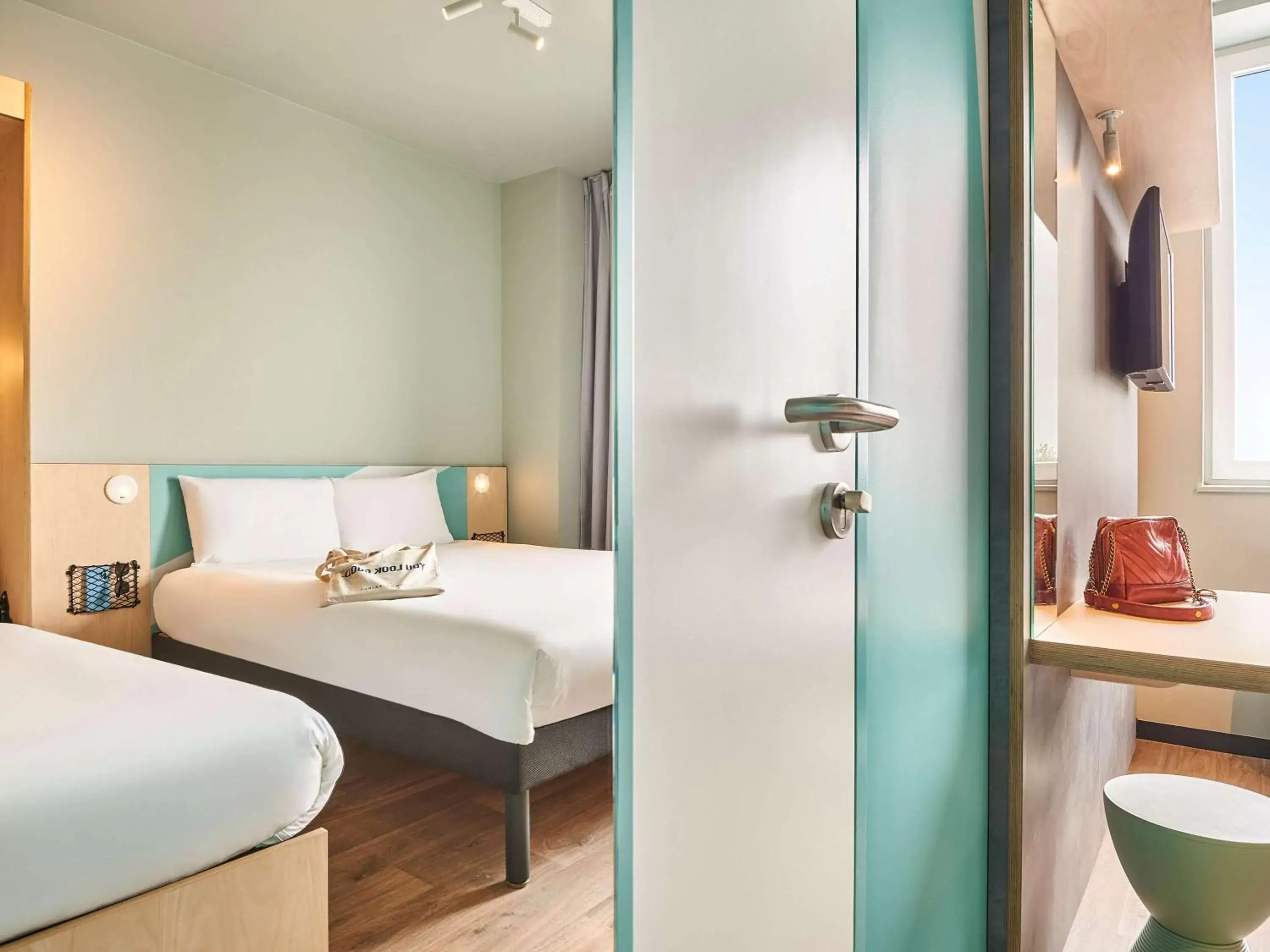 Bedroom, Bed in ibis budget Nancy Laxou Bedroom, Bed in ibis budget Nancy Laxou