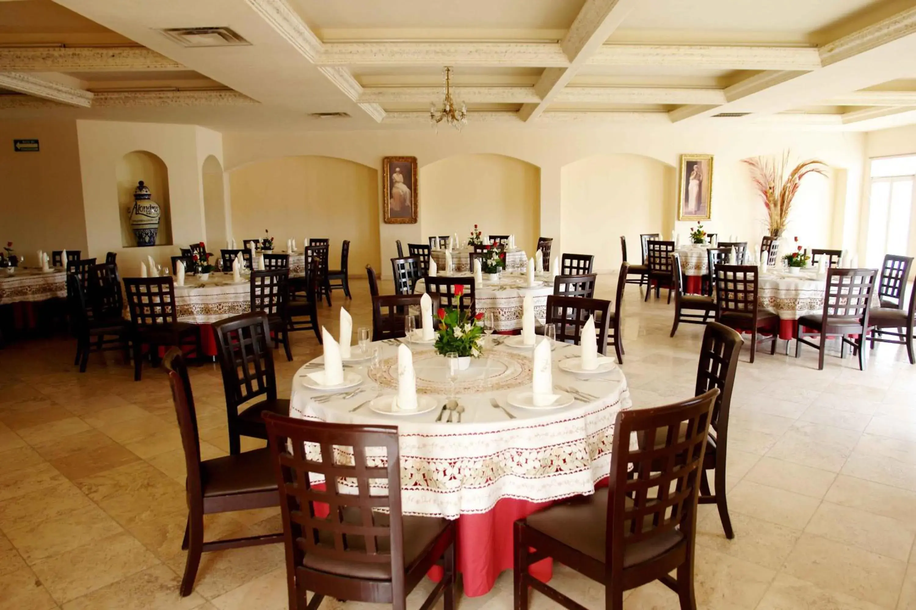 Meeting/conference room, Restaurant/Places to Eat in Hotel Quinta las Alondras