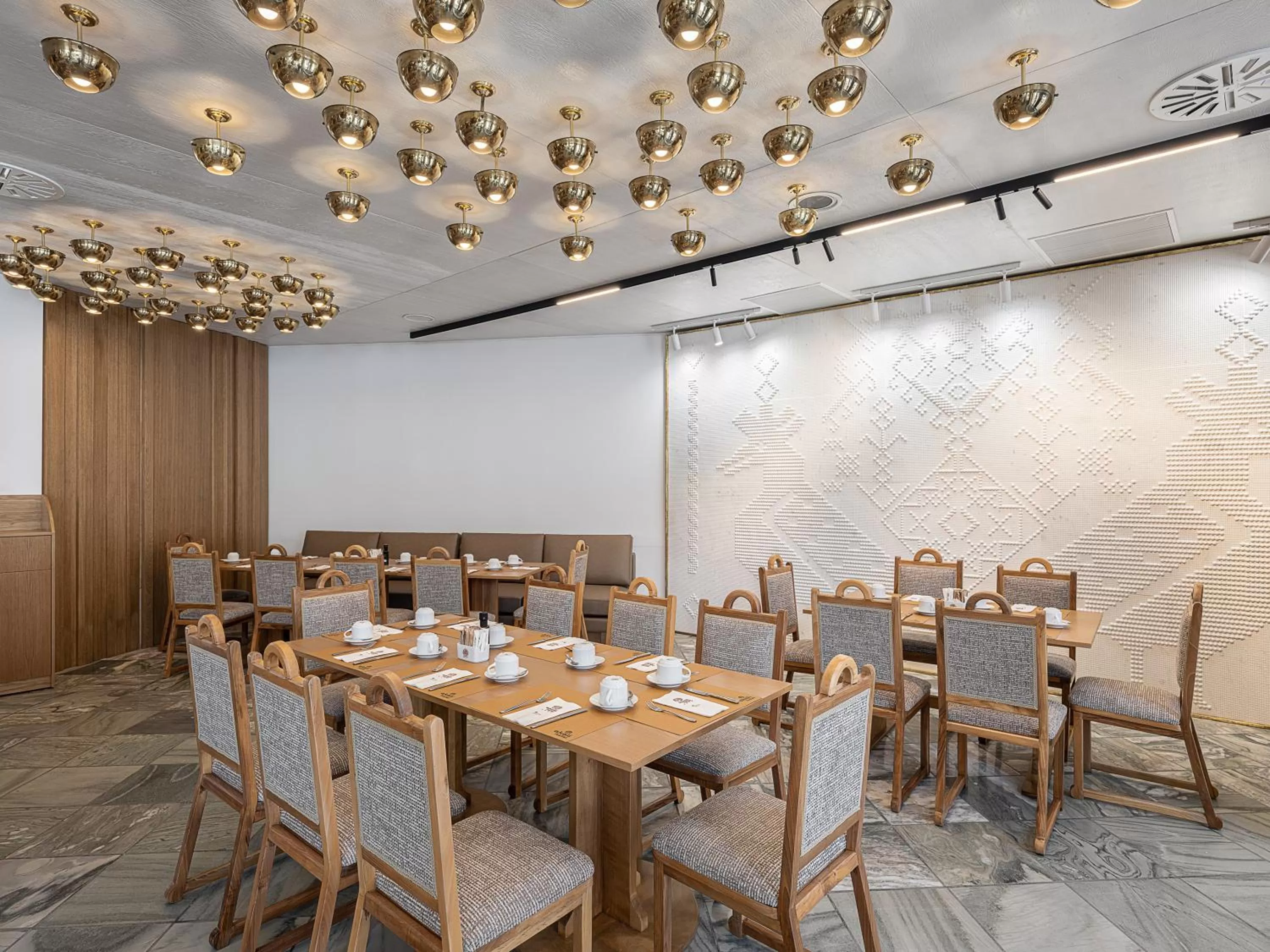 Restaurant/places to eat in Civitel Akali Hotel