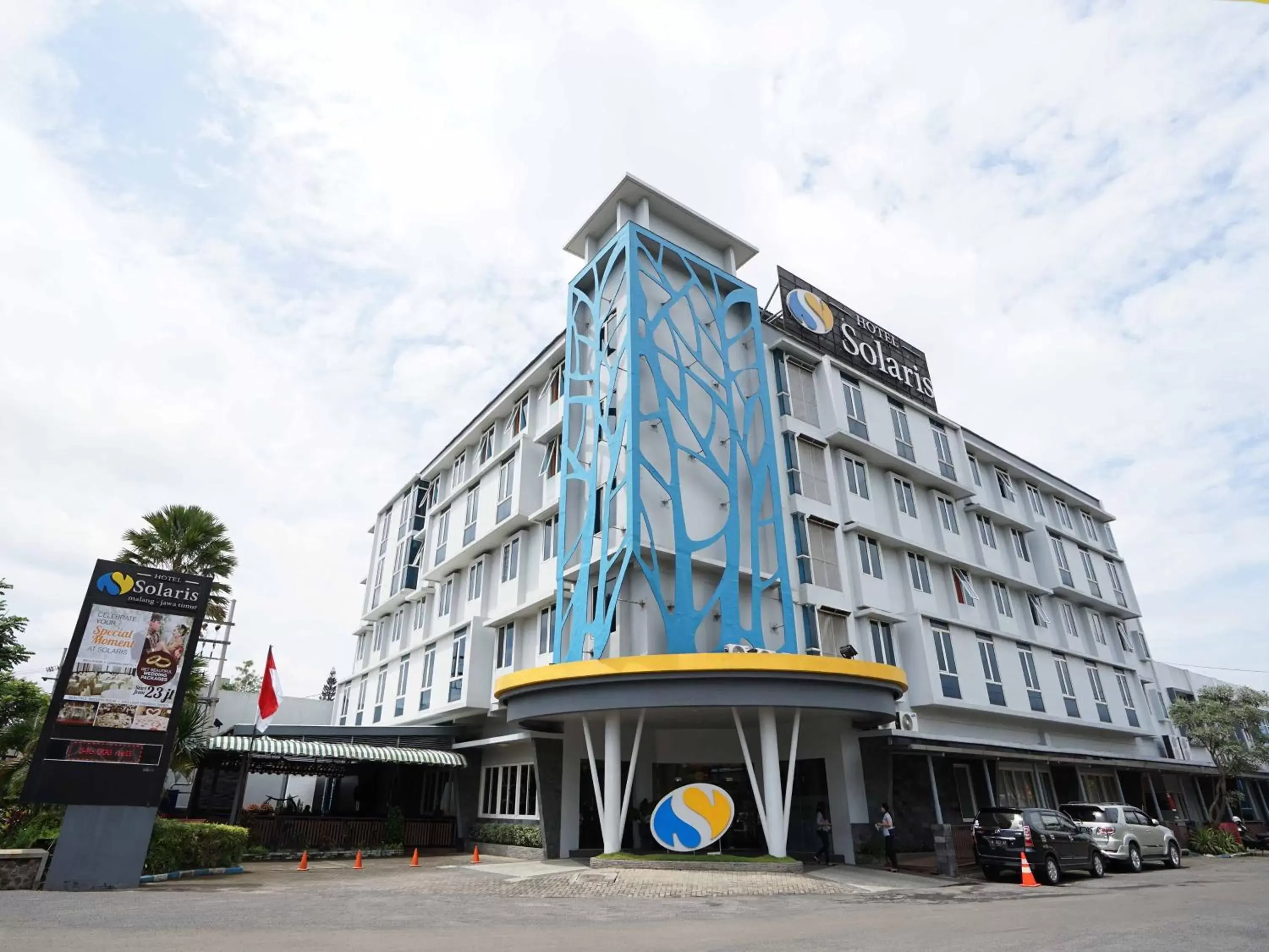 Facade/entrance in Solaris Hotel Malang