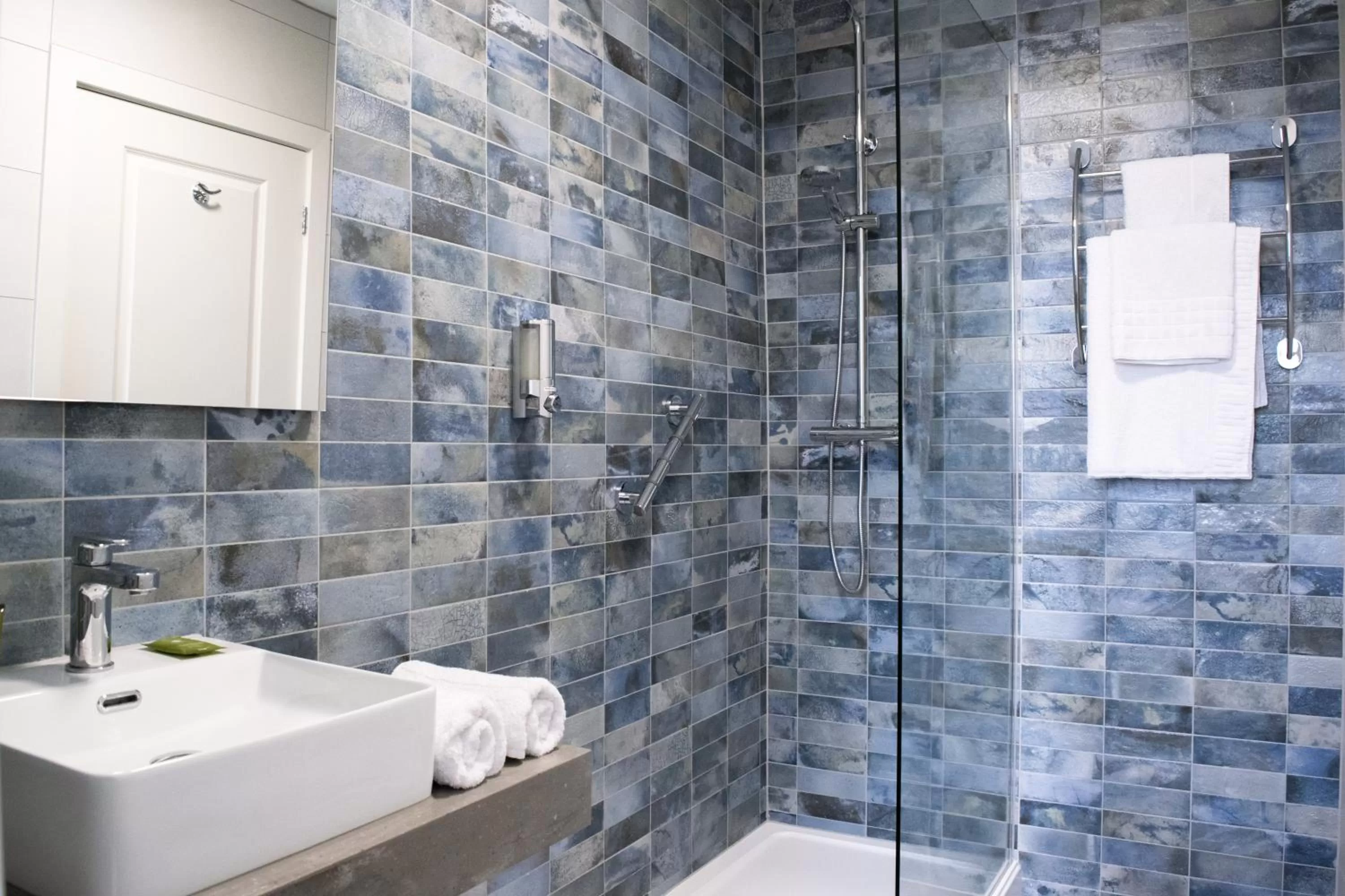 Bathroom in Bournemouth West Cliff Hotel & Spa