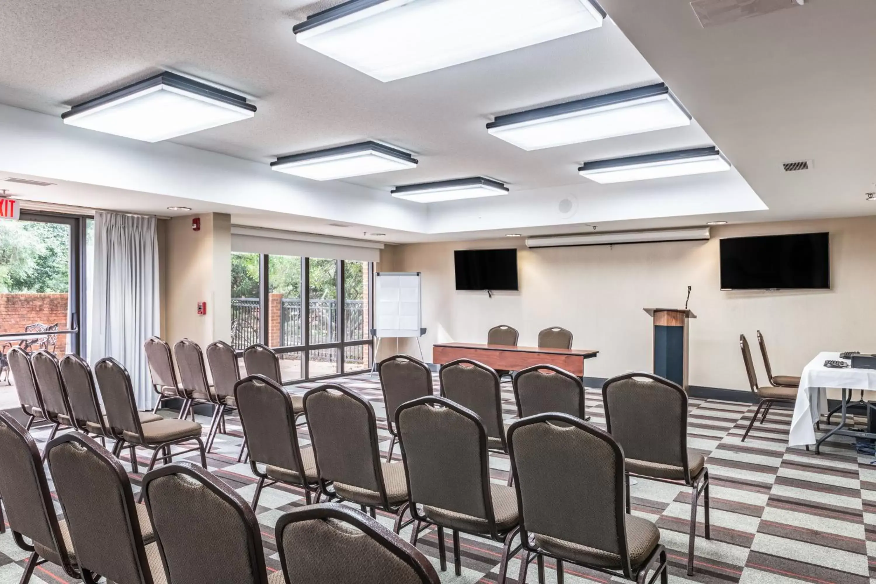 Meeting/conference room in Four Points by Sheraton Greensboro Airport