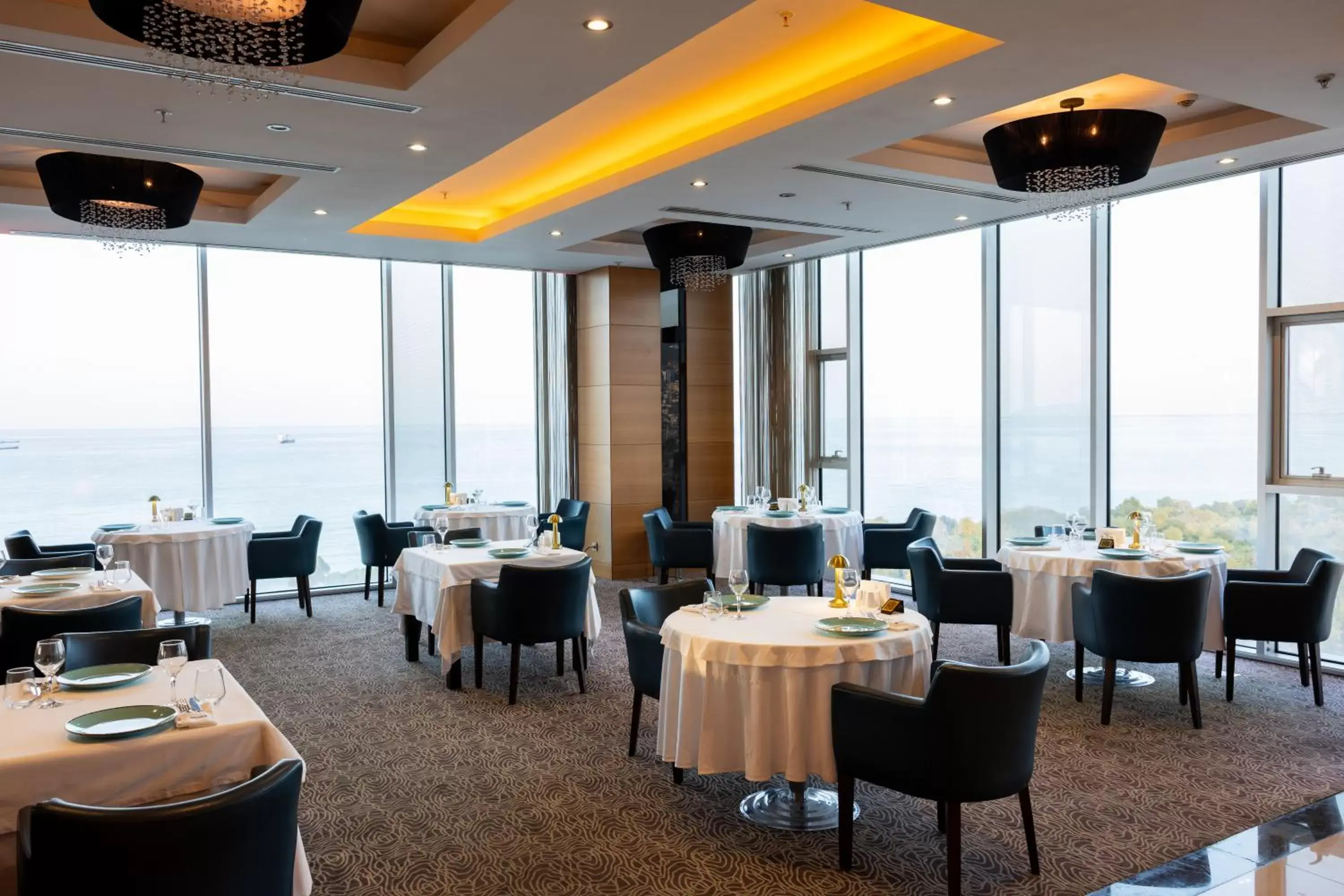 Restaurant/Places to Eat in Anemon Samsun Hotel