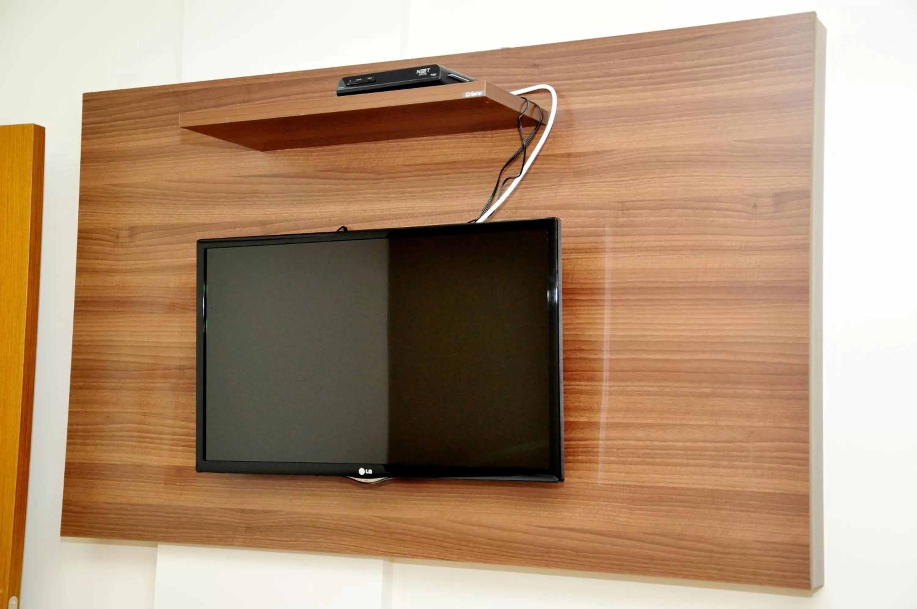 TV and multimedia in Hotel Mohave