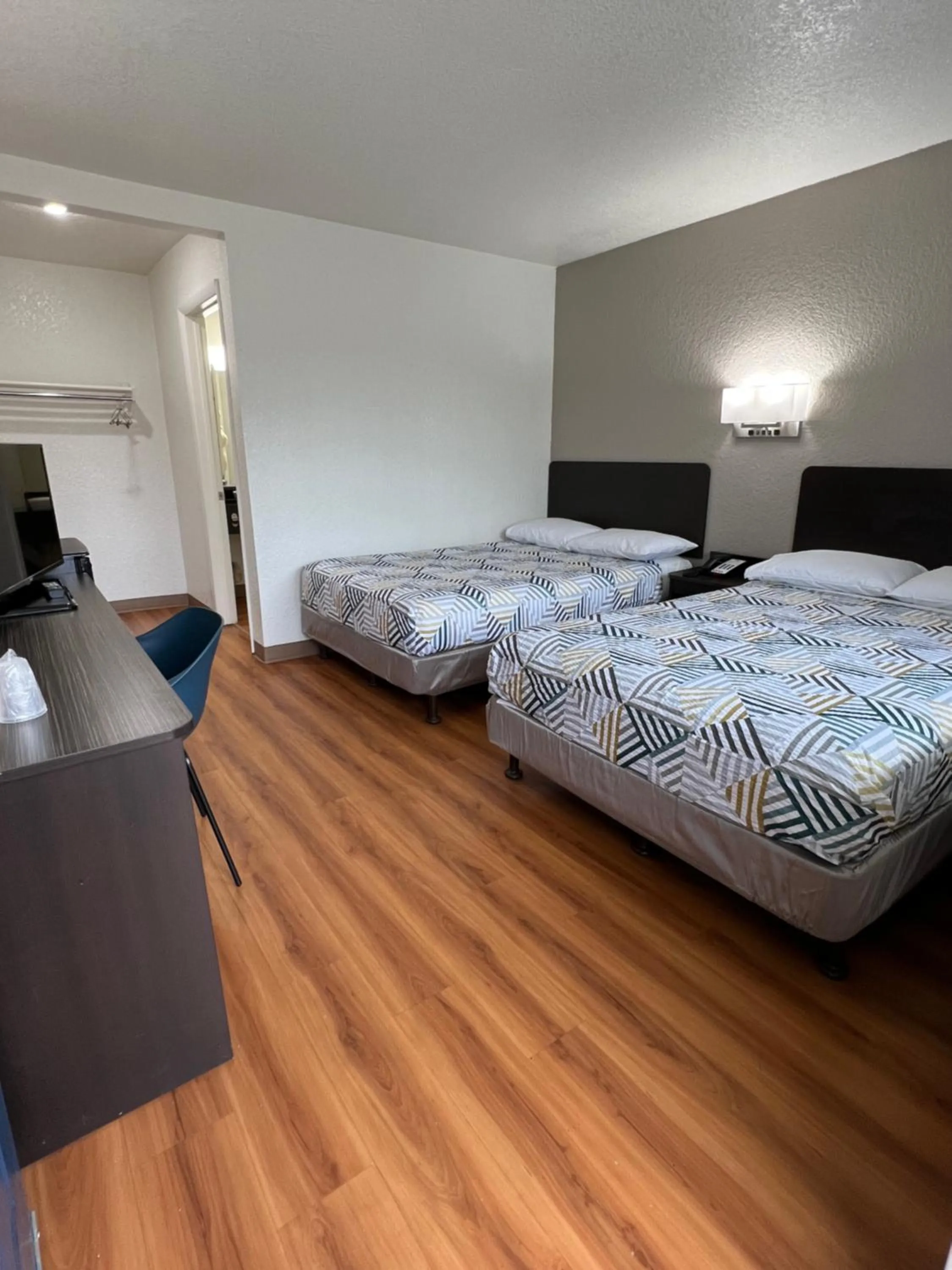 Bedroom, Bed in Motel 6-Longview, TX