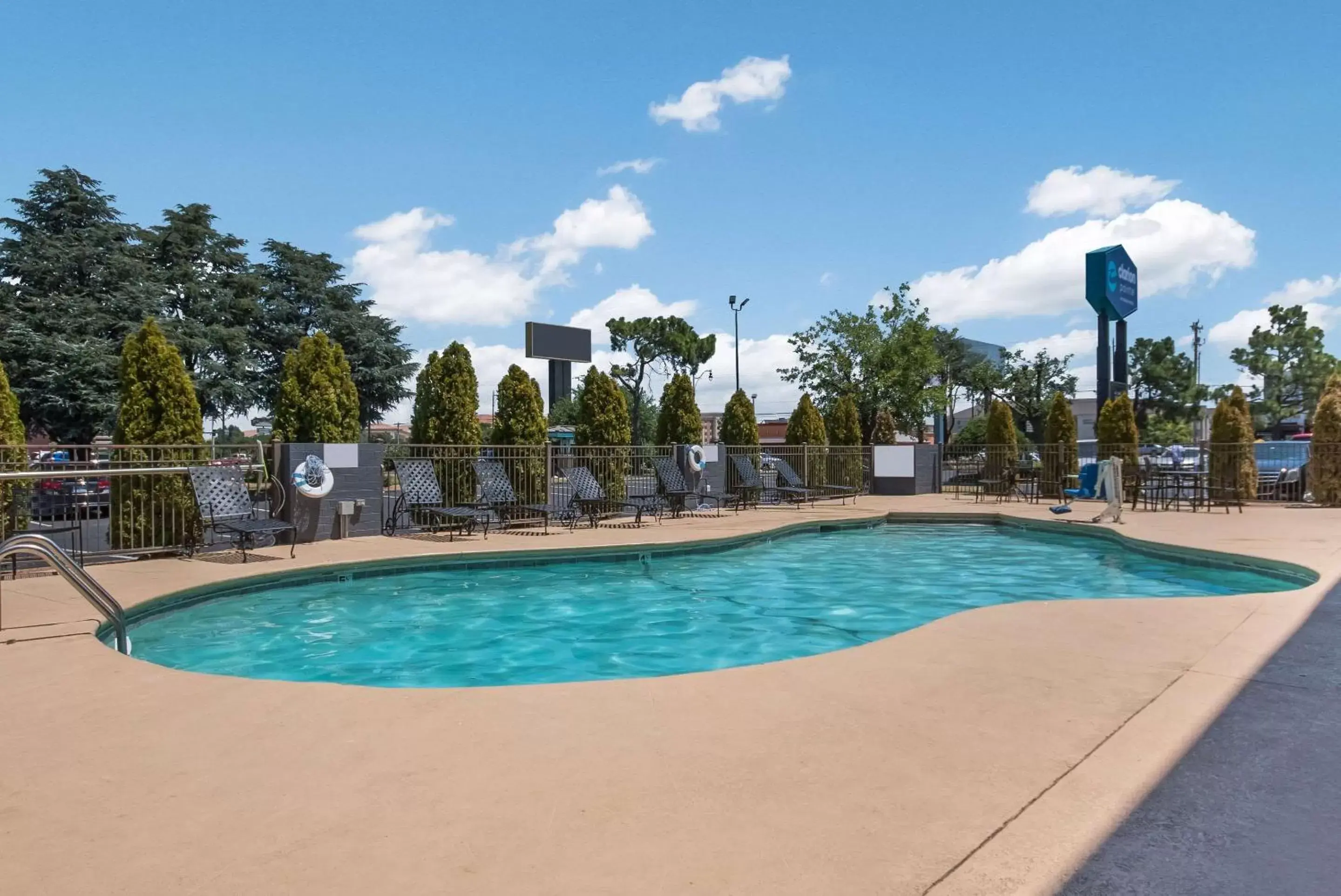 Swimming Pool in Clarion Pointe OKC Airport