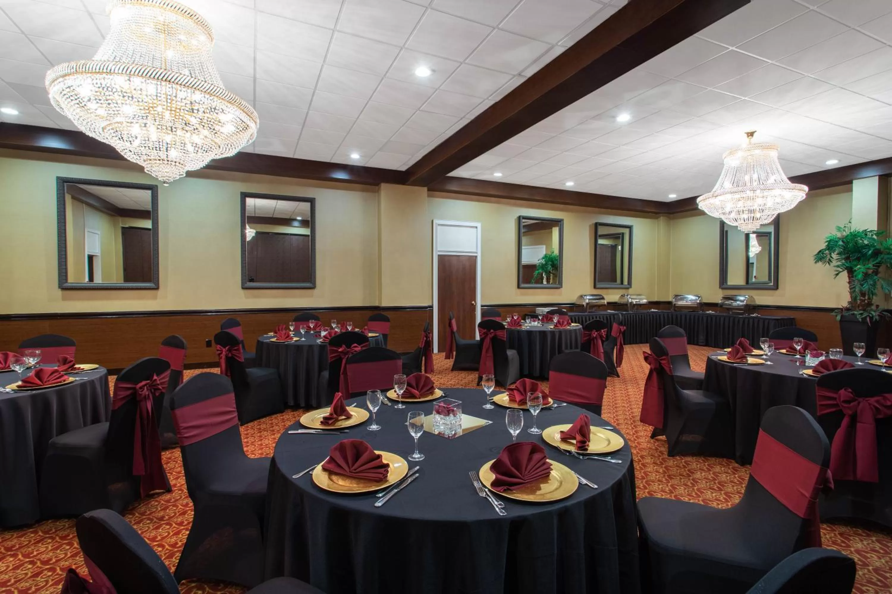 Banquet/Function facilities in Ramada by Wyndham Tampa Westshore Airport South