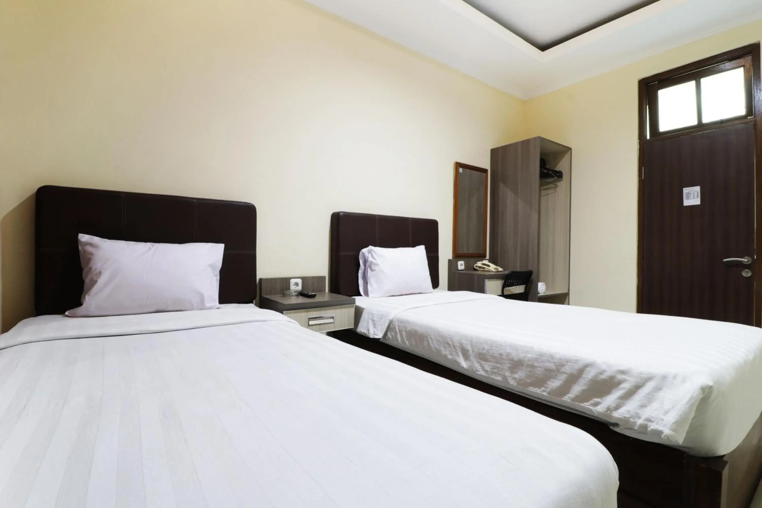 Bedroom, Bed in Hotel Istana Bungur