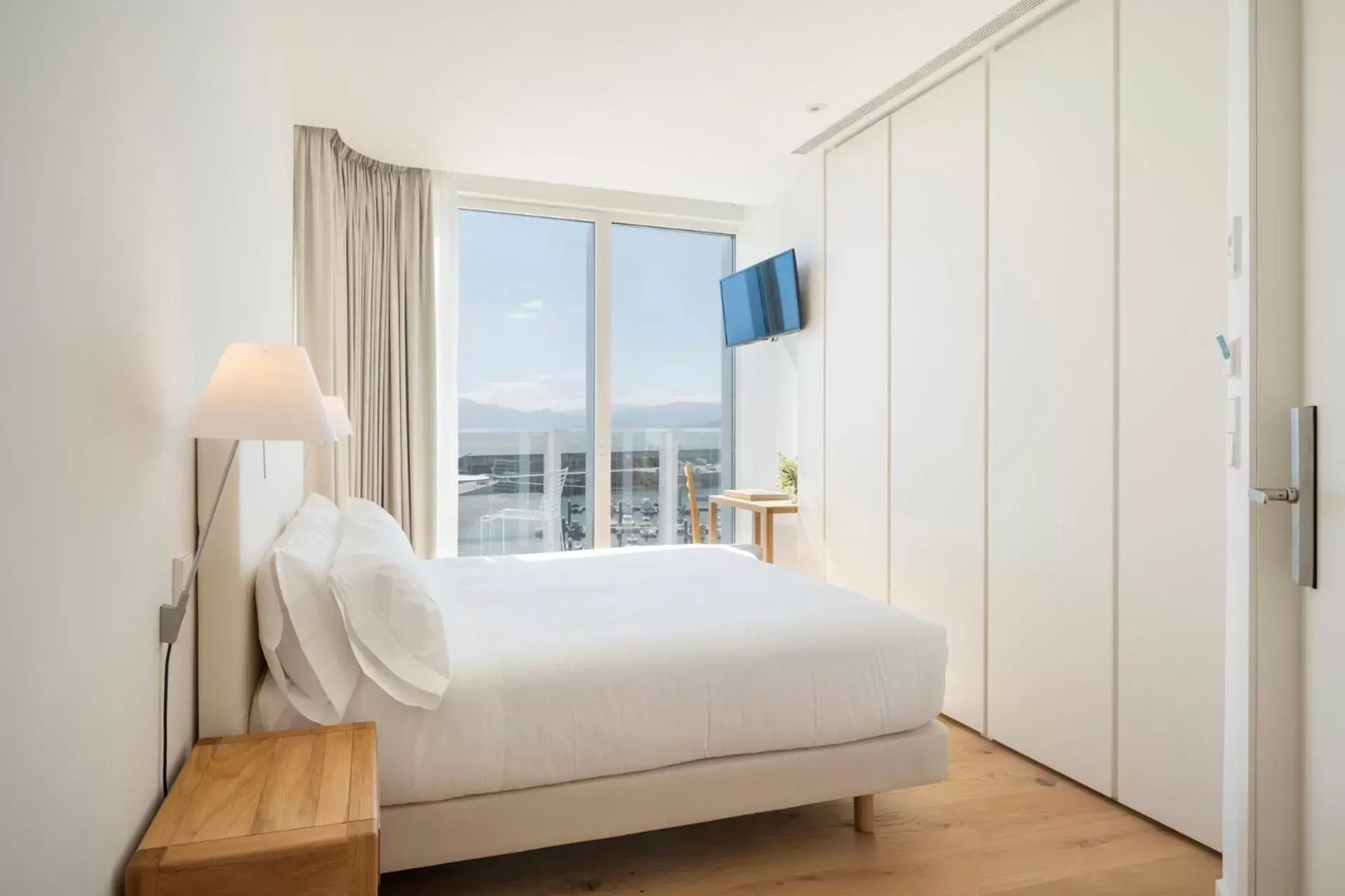 Deluxe Double Room with Balcony and Sea View in Porto Real Hotel Deluxe Double Room with Balcony and Sea View in Porto Real Hotel