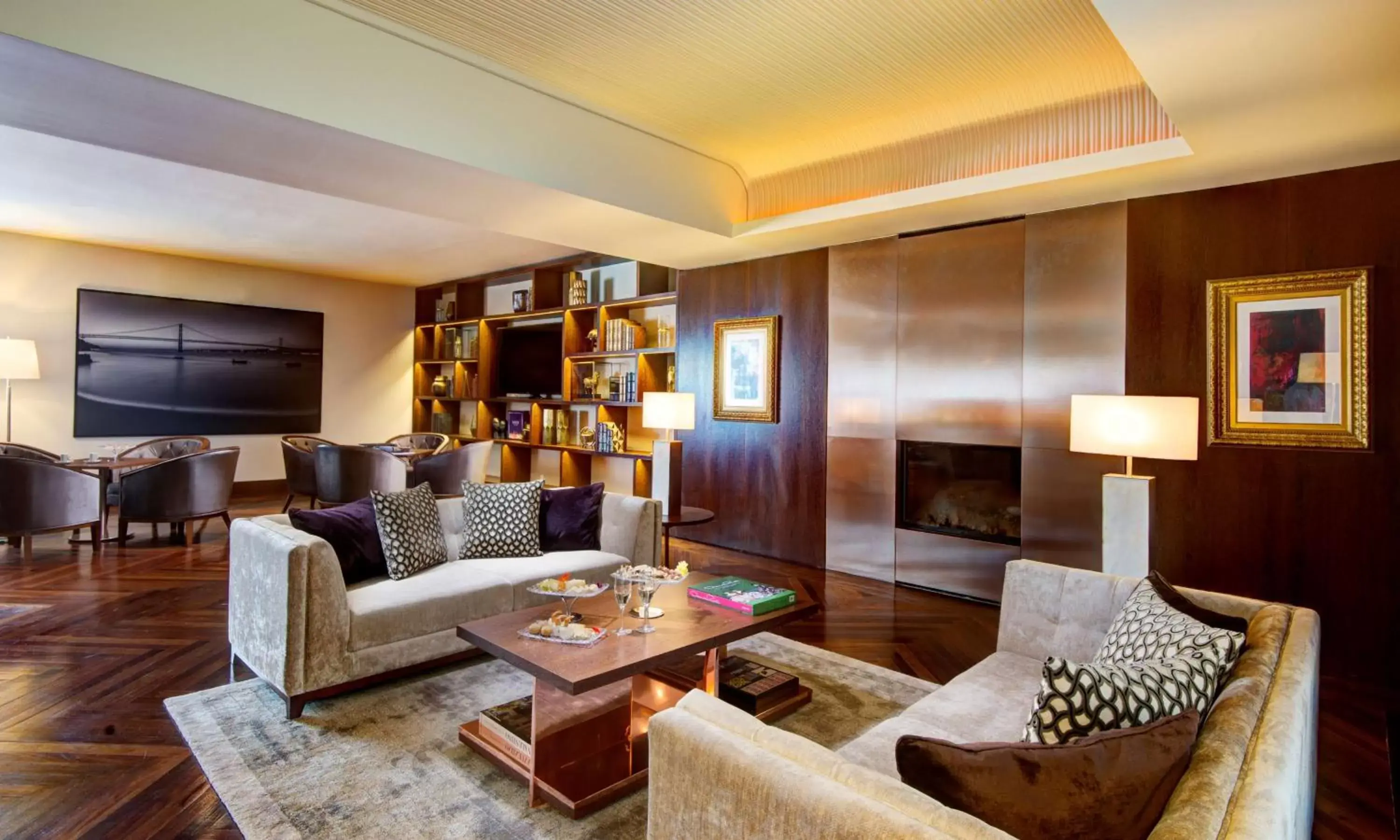 Lounge or bar, Seating Area in Tivoli Avenida Liberdade Lisboa – A Leading Hotel of the World