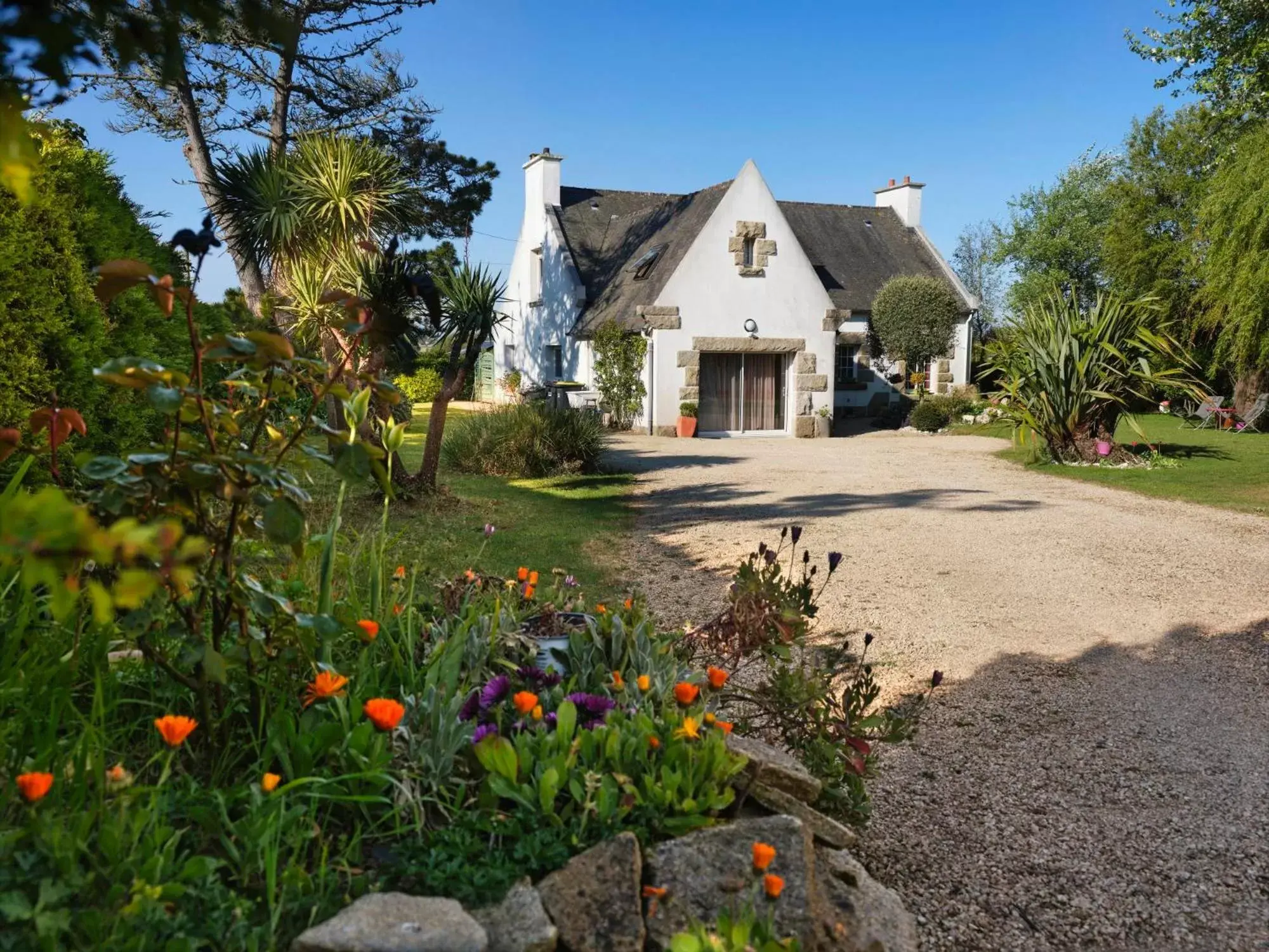 Facade/entrance, Property Building in Les Roses