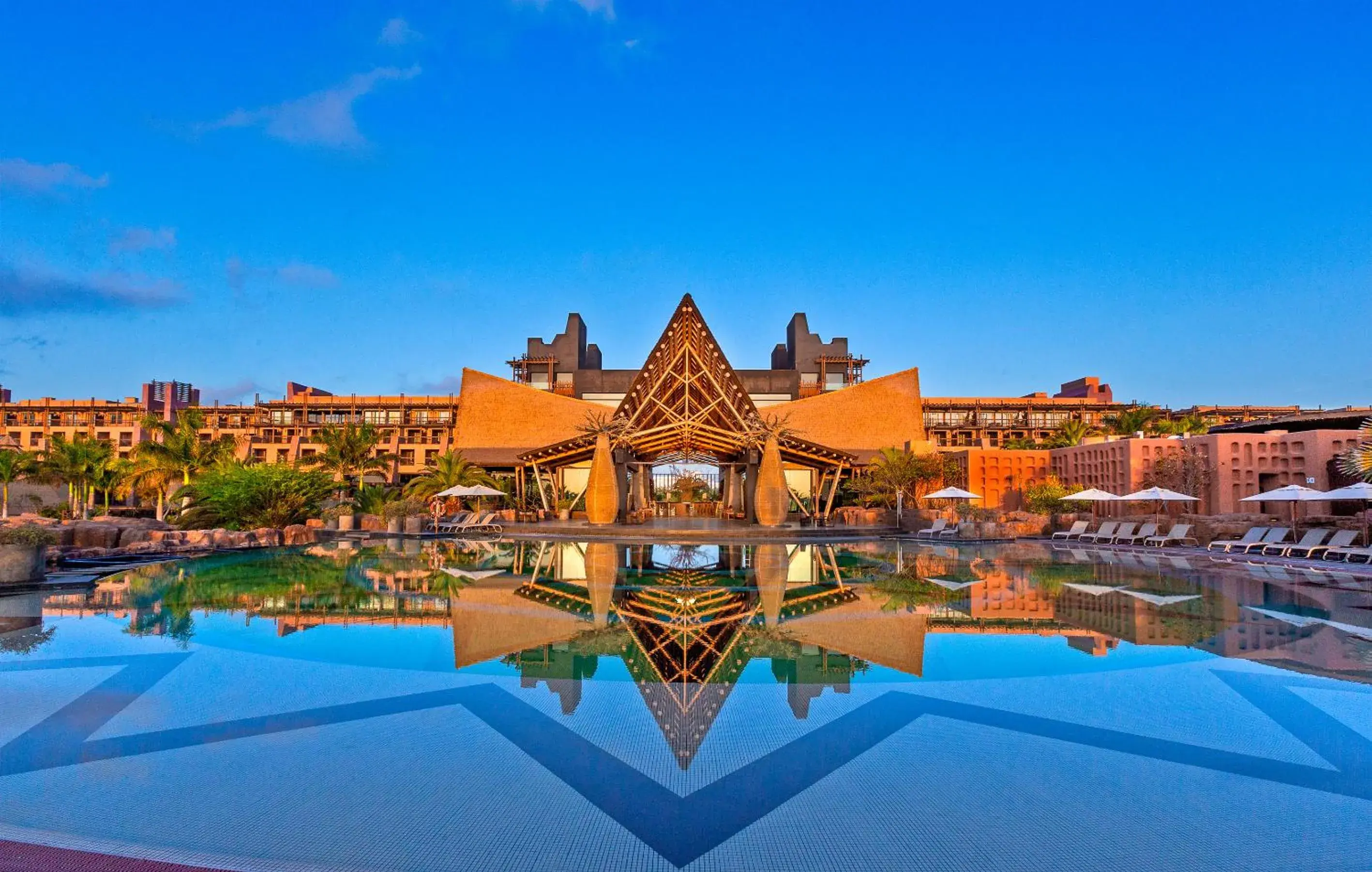 Swimming Pool in Lopesan Baobab Resort