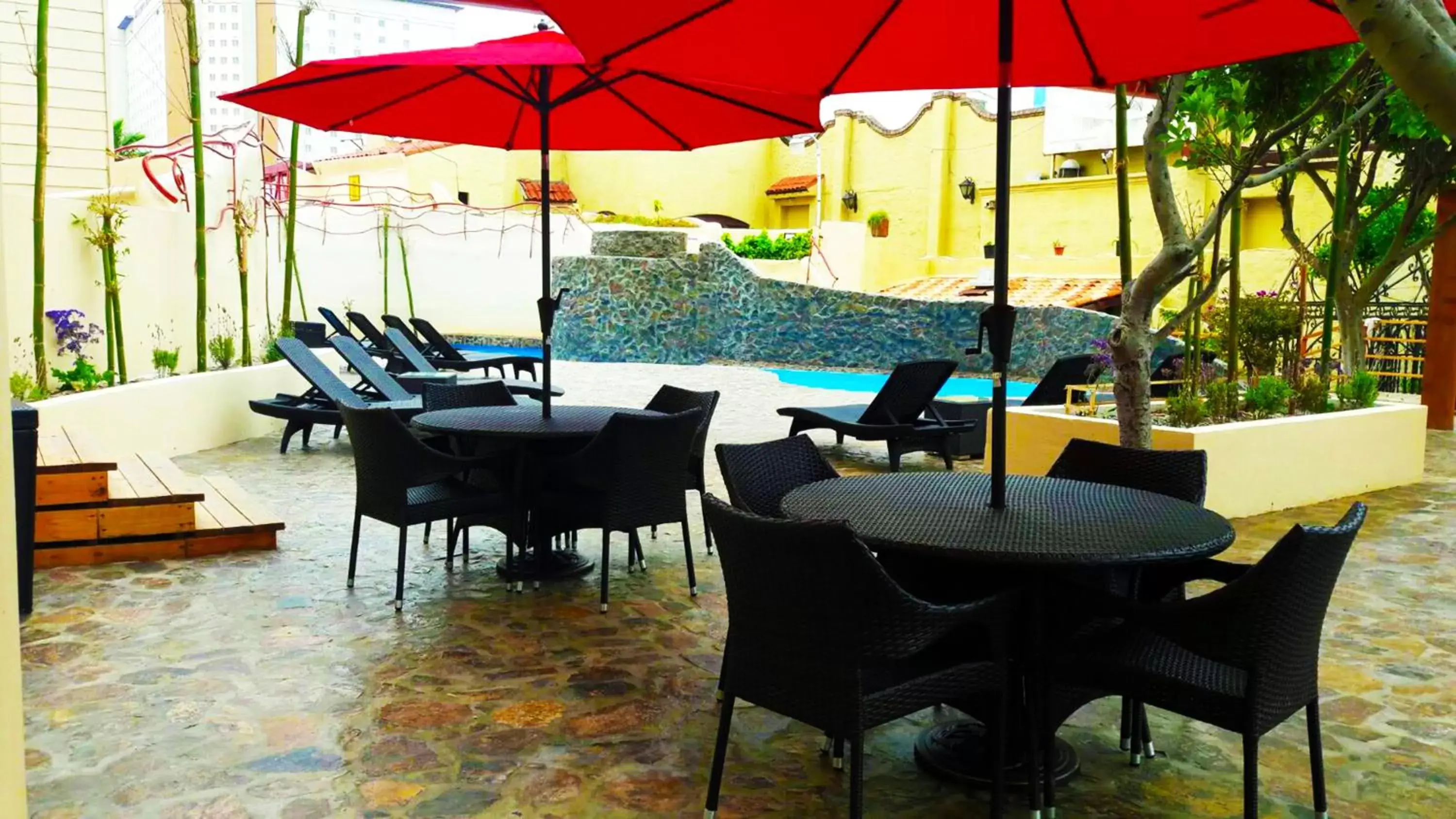 Swimming Pool in Hotel Festival Plaza Playas Rosarito