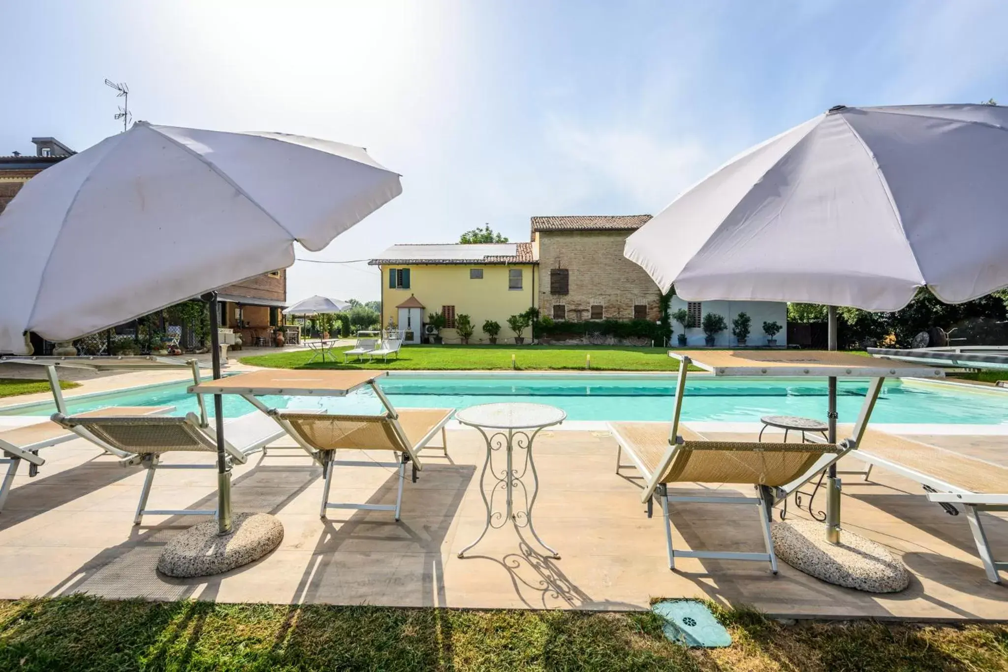 Swimming Pool in La Casa di Valeria - Modena