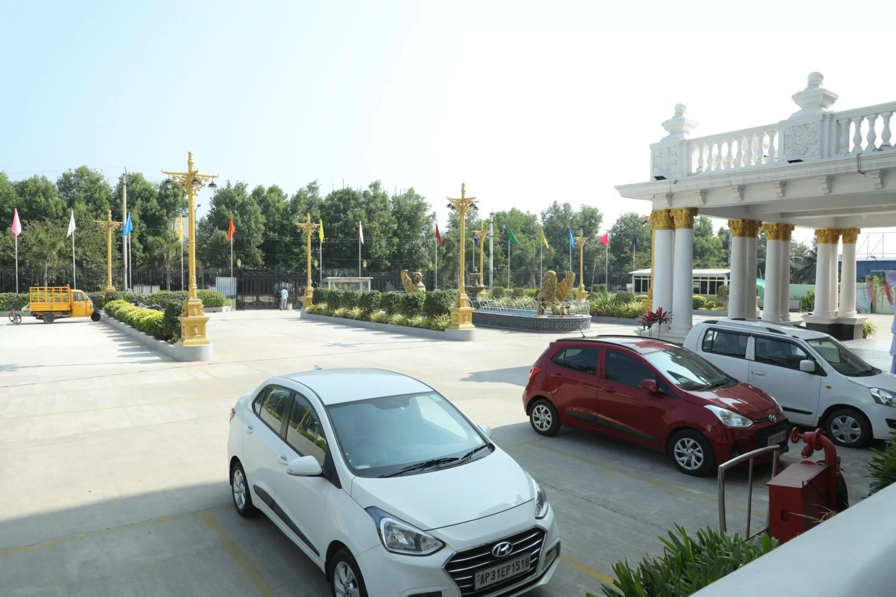 Parking in Gadiraju Palace Convention Centre & Hotel