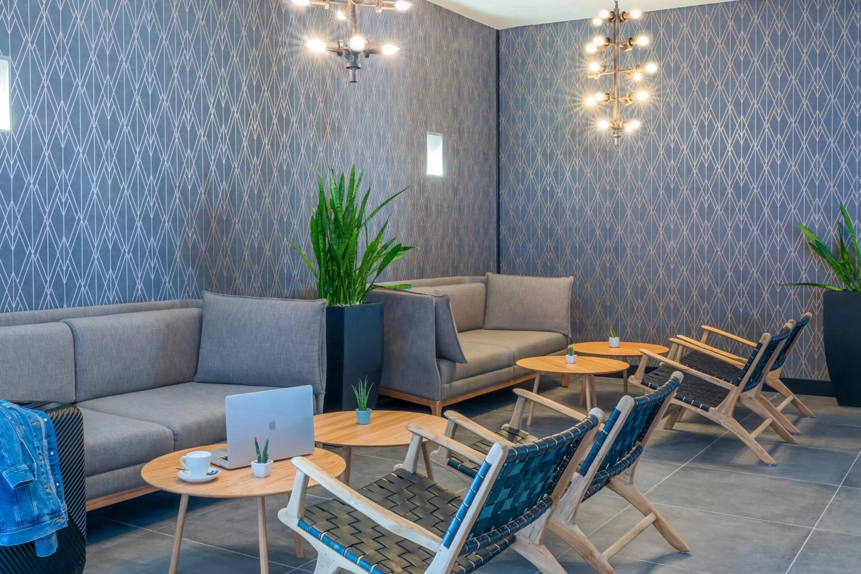 Lobby or reception in Hotel Oberhausen Neue Mitte affiliated by Meliá