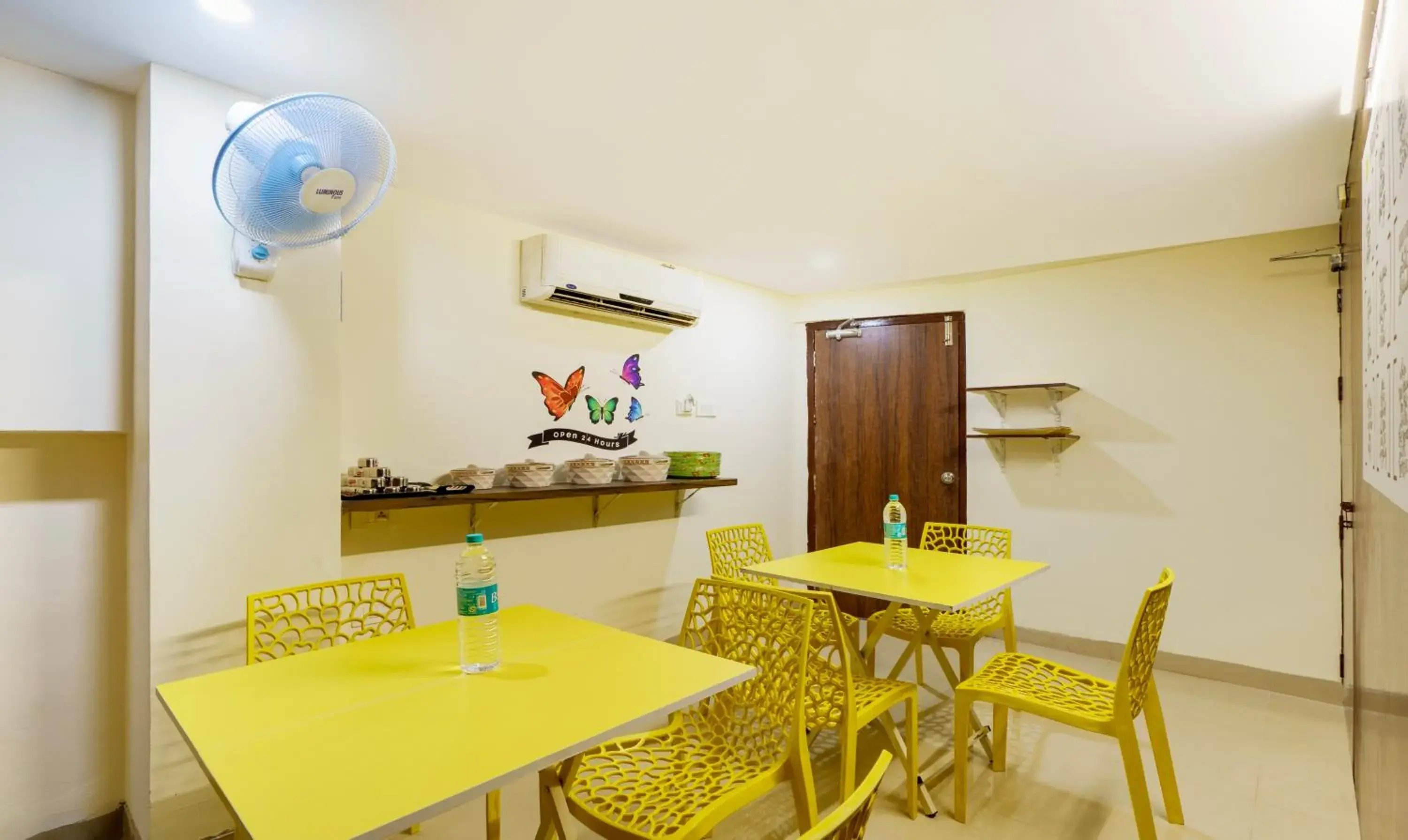 Restaurant/places to eat in Treebo Trend D Grand Restaurant/places to eat in Treebo Trend D Grand