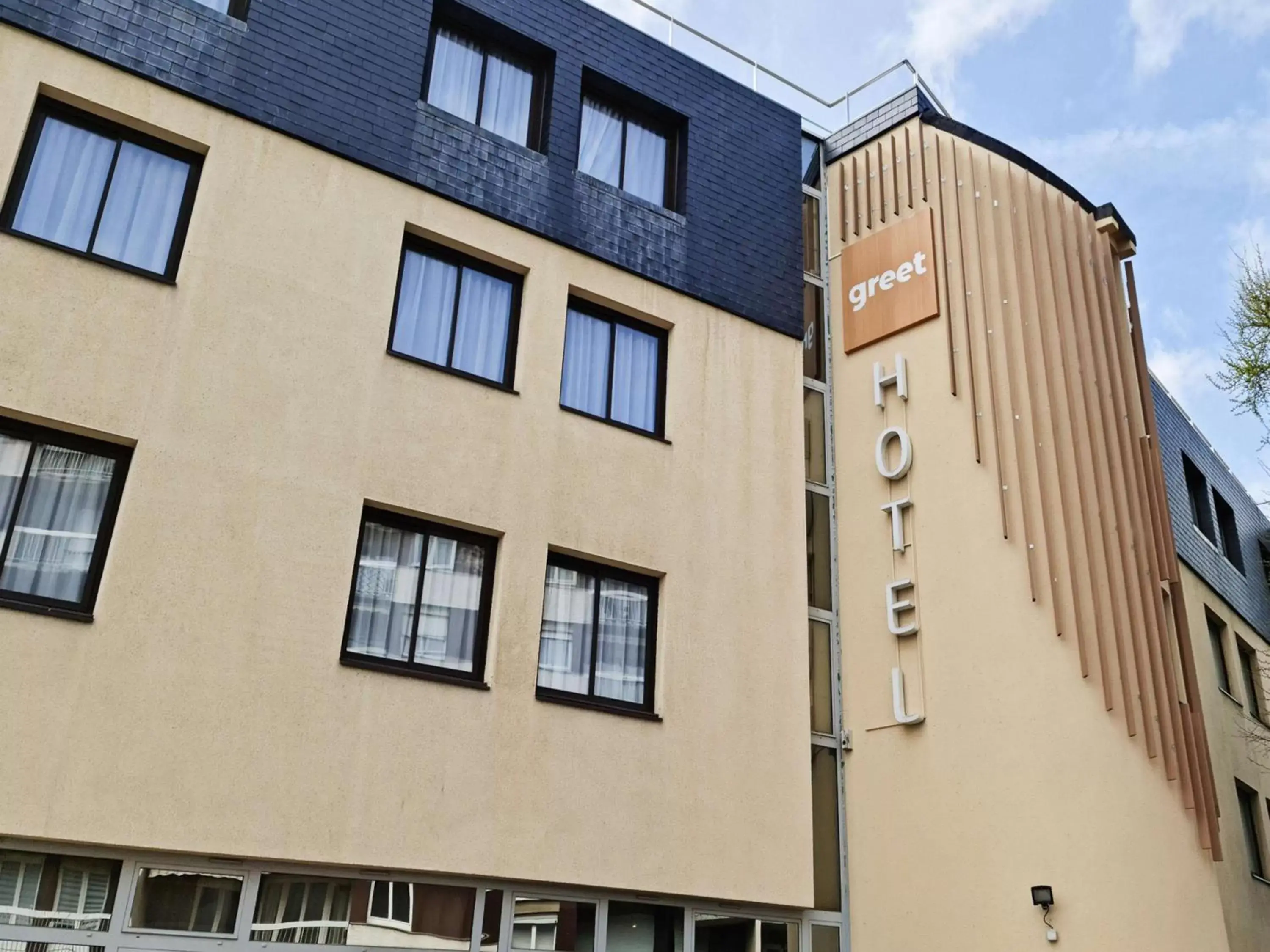 Property Building in Greet Hotel Evreux Centre by Accor
