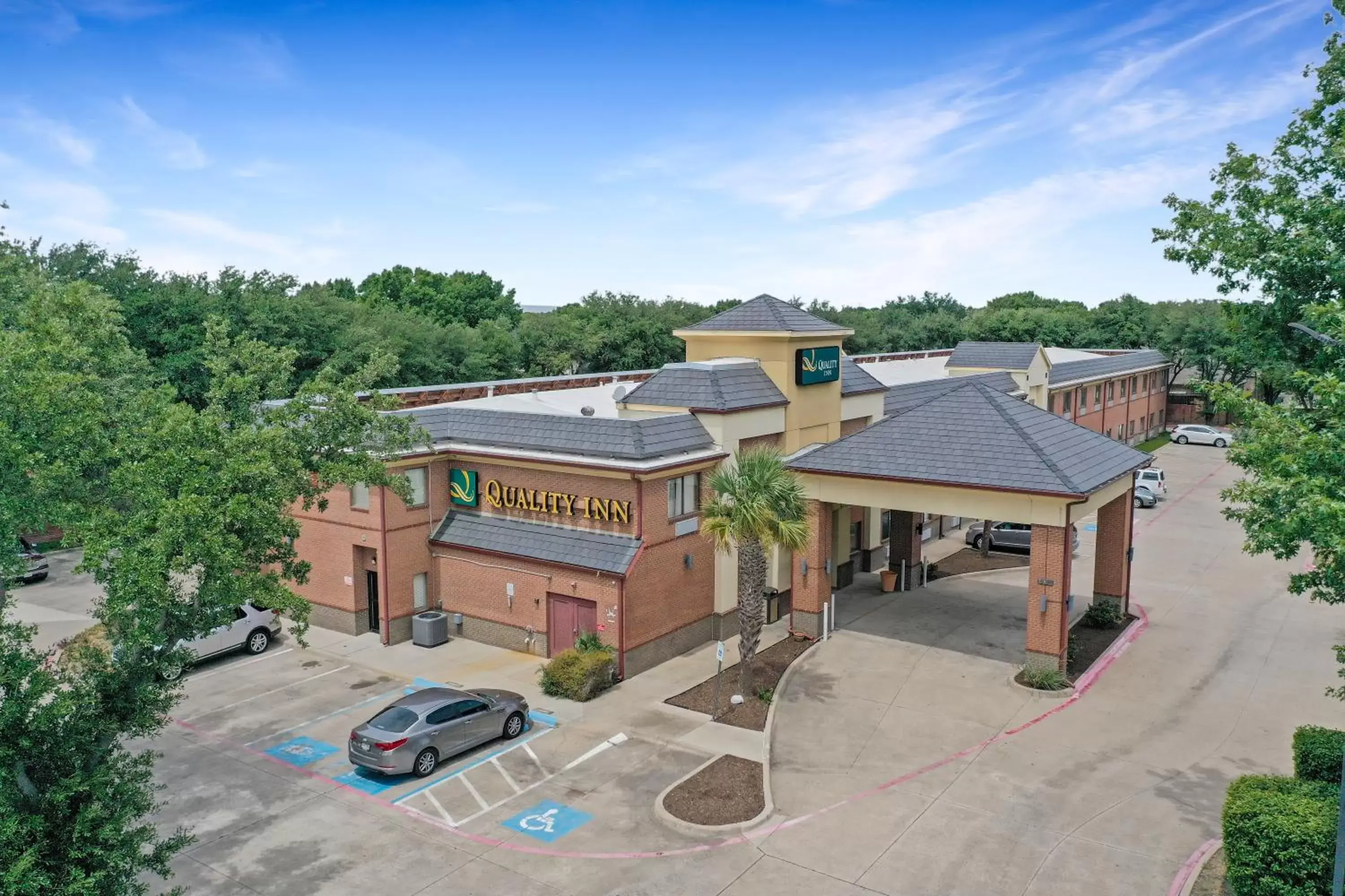 Property building, Bird's-eye View in Quality Inn West Plano - Dallas