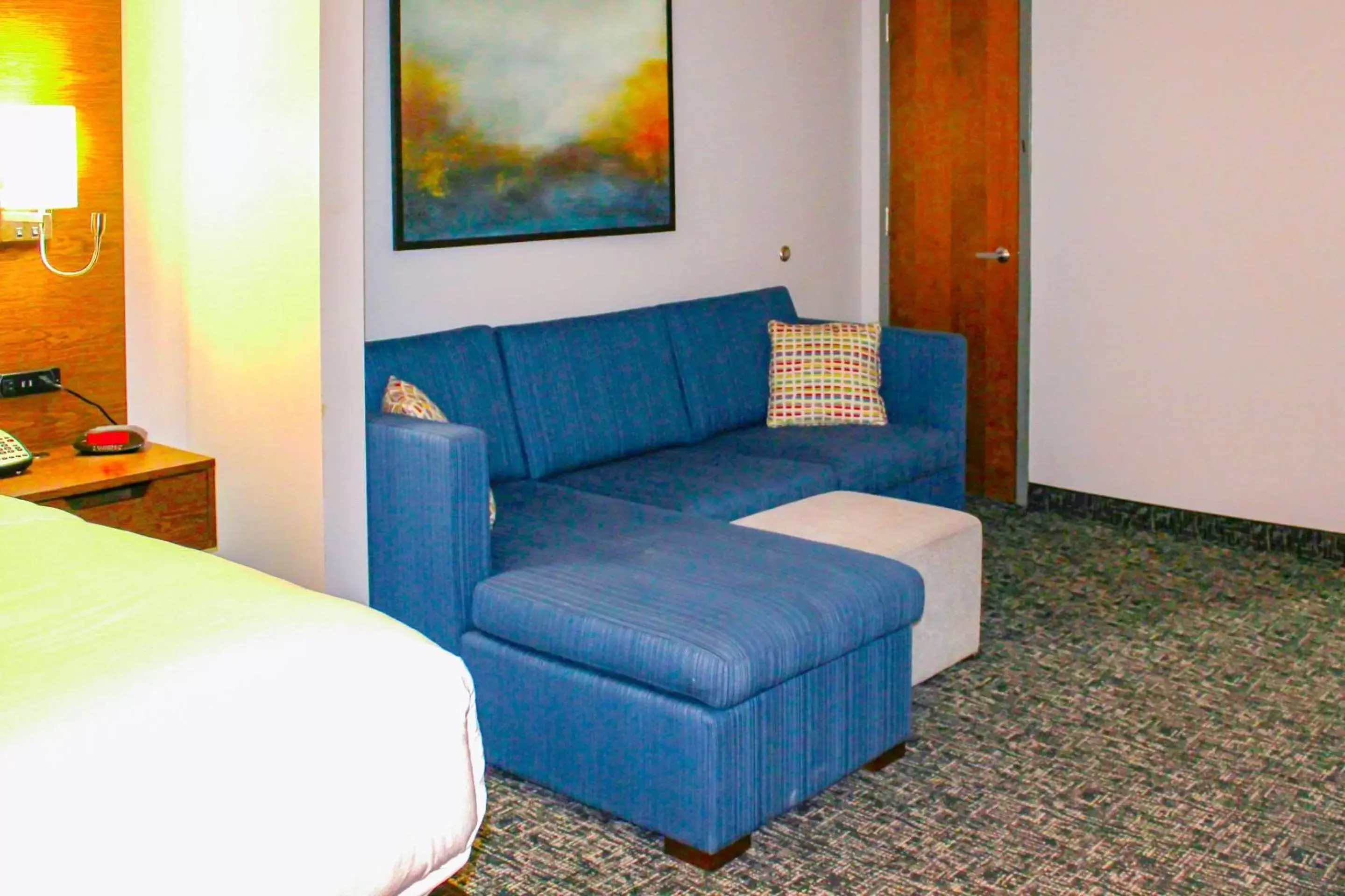 Bedroom, Seating Area in Comfort Inn and Suites Near Lake Guntersville