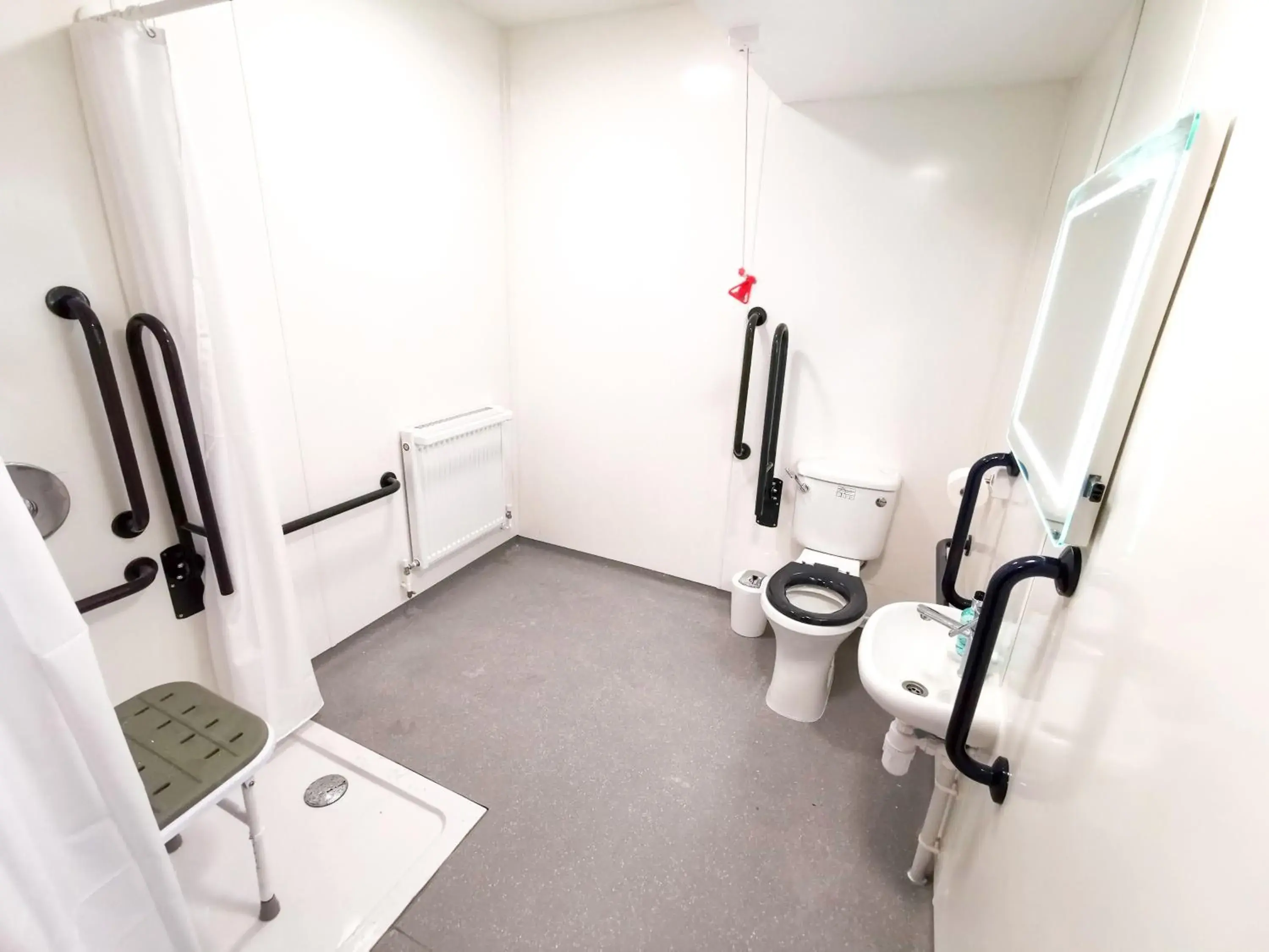 Toilet, Bathroom in Cwtsh Hostel